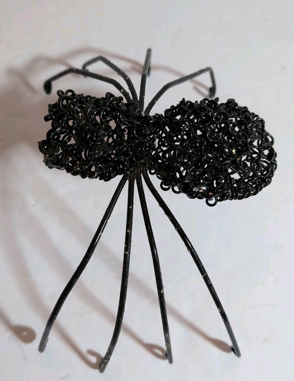 Decorative Wire Spider Sculpture 2.25&Prime;T 3.5&Prime;L 5.5&Prime;W