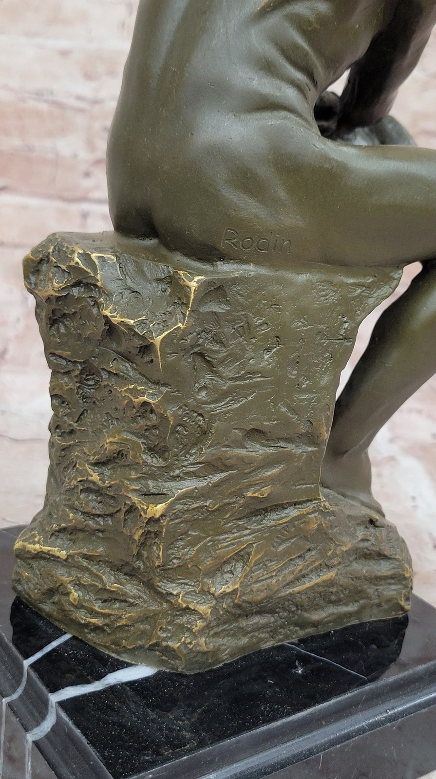 Bronze Sculpture on Marble Base After Rodin`s « The Thinker » – Signed Classic Art