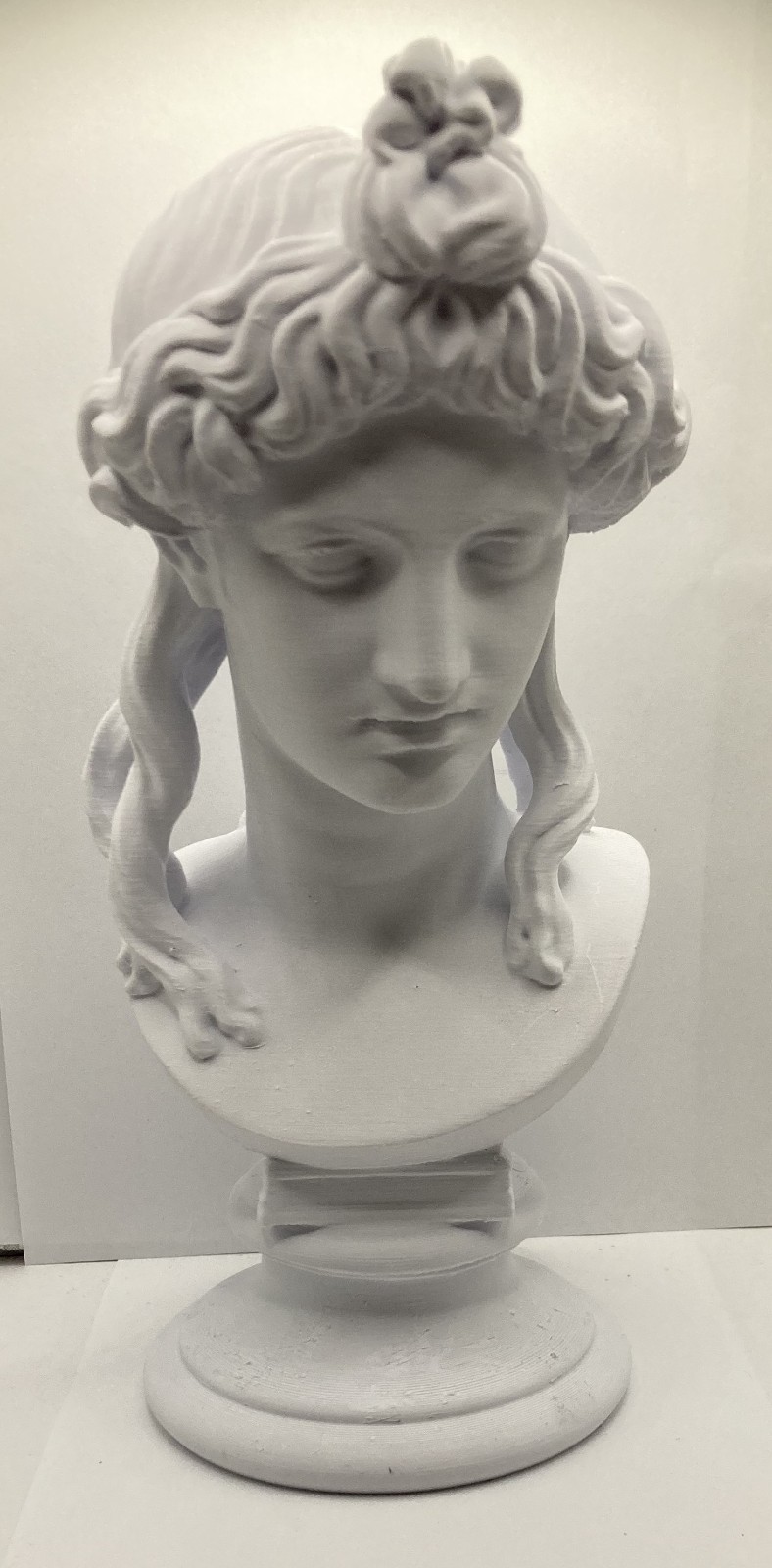 GREEK SCULPTURE ISIS 8.6 INCH/225 MM, MUSEUM REPLICA