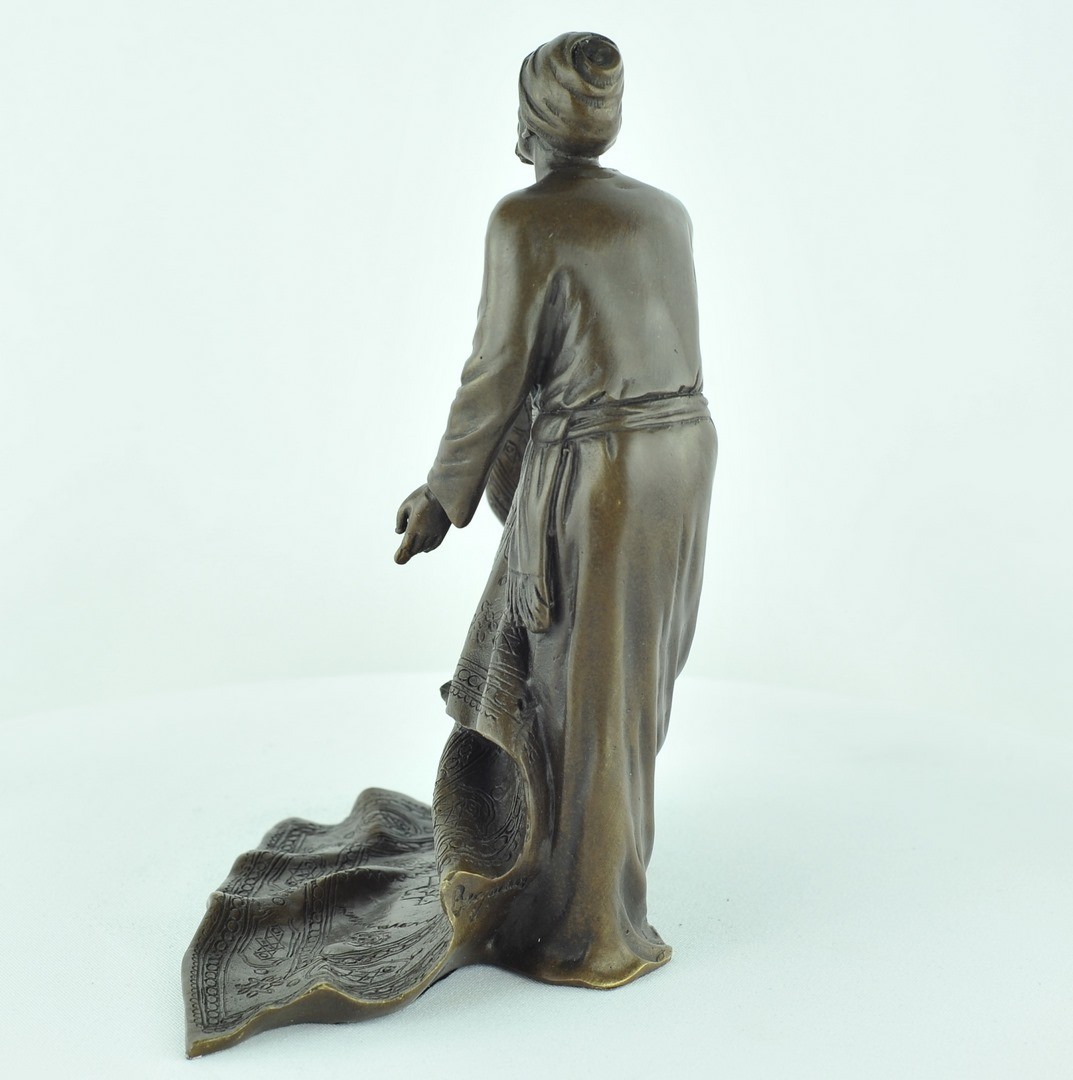 Art Deco Style Statue Sculpture Carpet seller Art Nouveau Style Bronze Signed