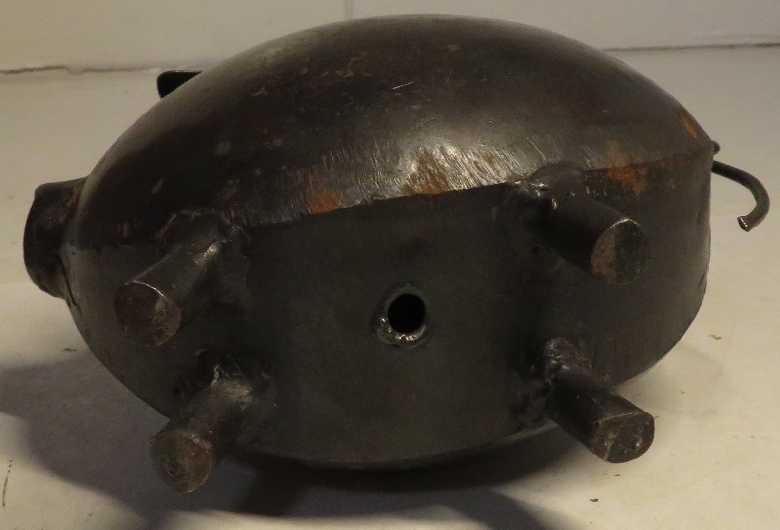 Vintage Metal Mid Century Modern Steel Artisan Pig Sculpture 5.5&Prime; Tall 6&Prime; Long