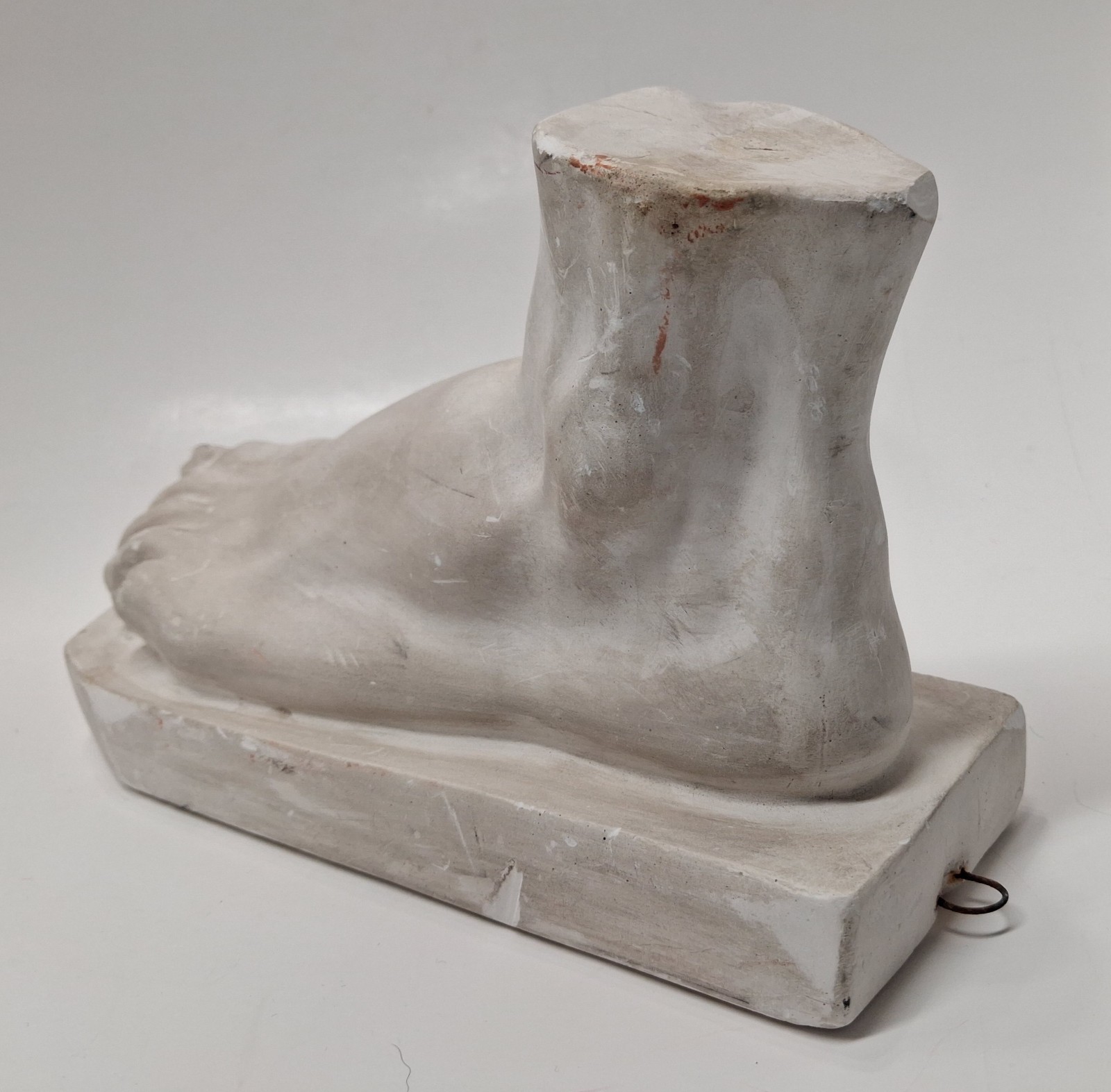 Vintage Aged Plaster Ladies Foot Sculpture Wall Hanging Toes Feet Cast Art Sz 8