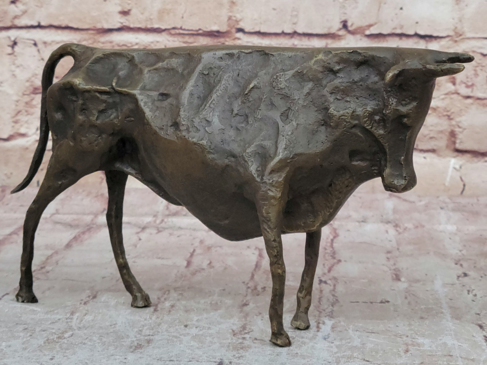 BRONZE SCULPTURE – CLASSIC BIG BULL – AFTER PICASSO, DALÍ – MACHO SIGNED