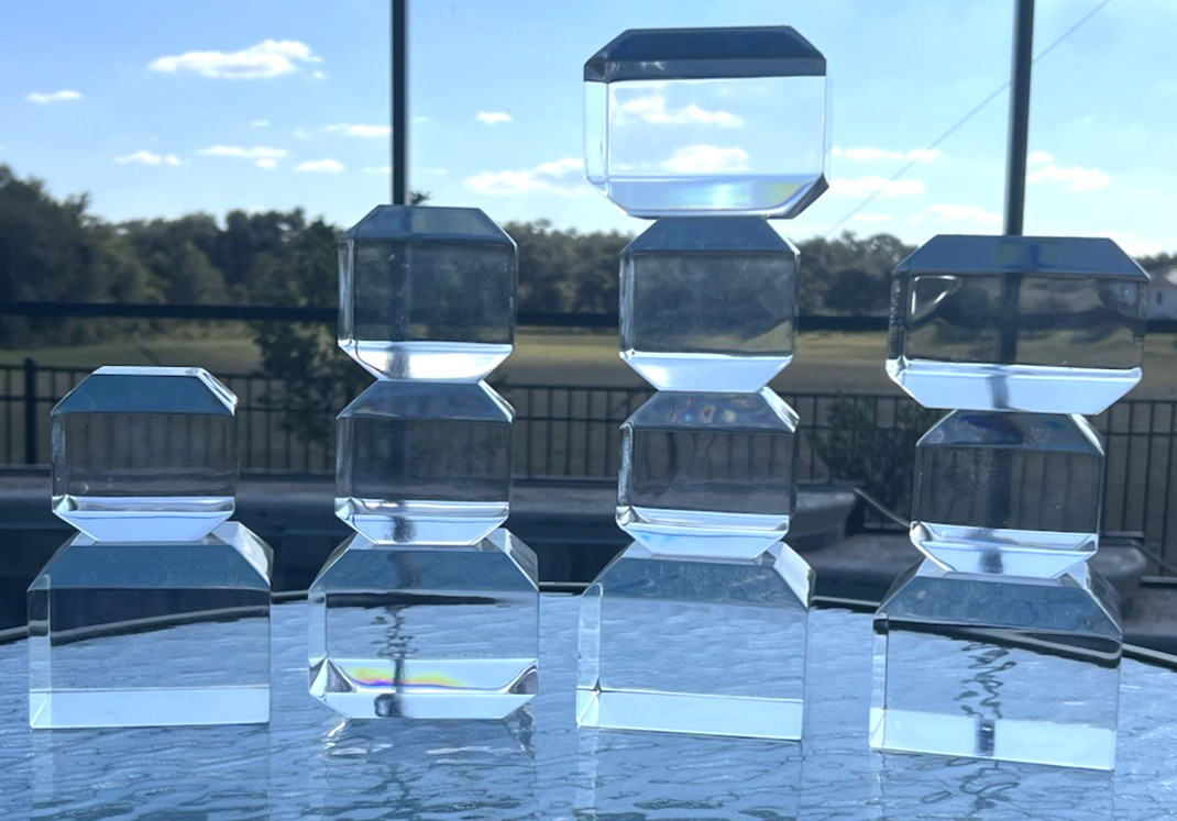 4 Lucite Acrylic Modernist Abstract Stacked Cube Art Sculptures VTG 70s 6&Prime;-12&Prime; T