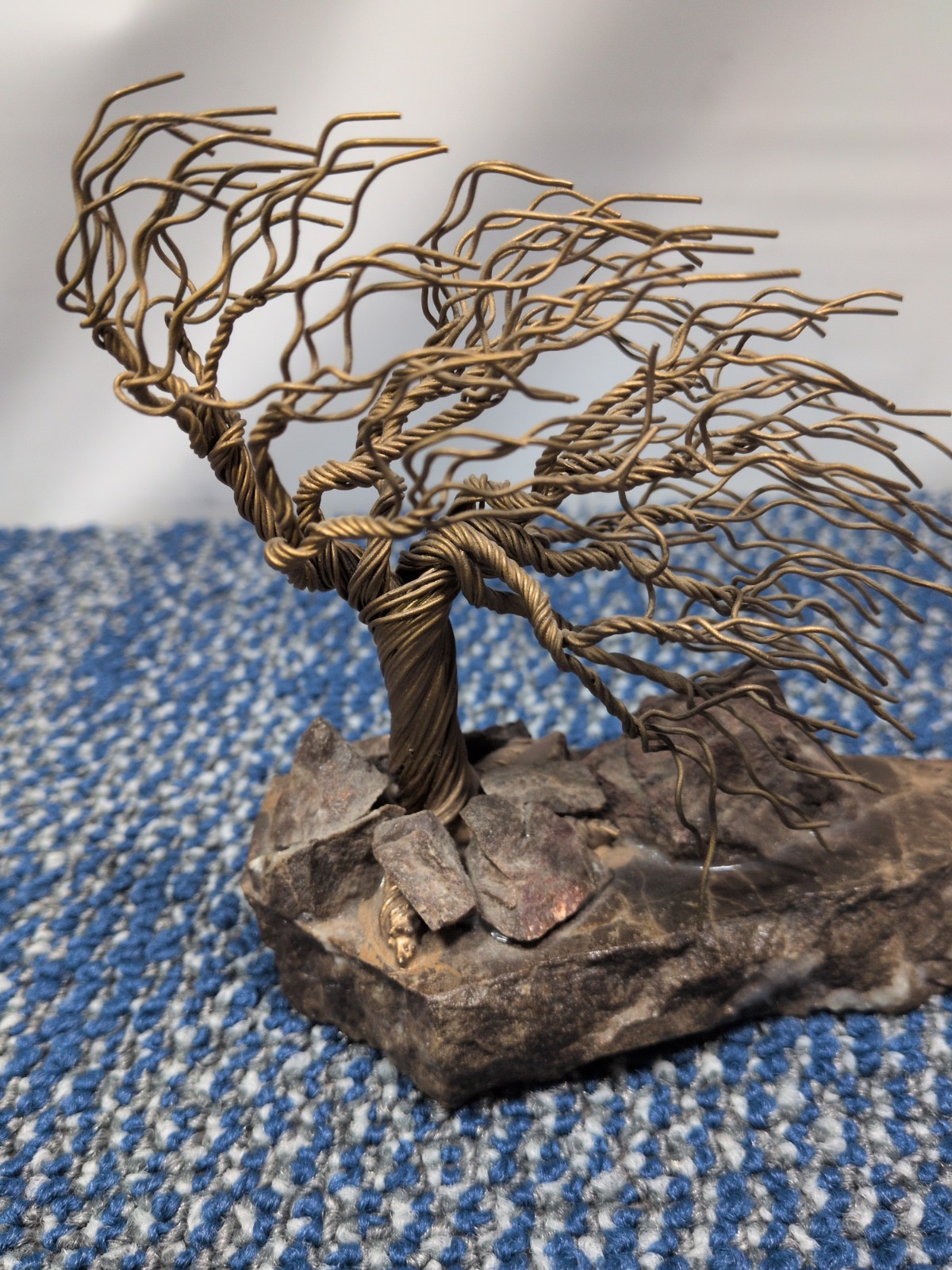 Gerald Wayne Sanders 1995 Signed Wire Bonsai Sculpture Windswept Tree Stone Base