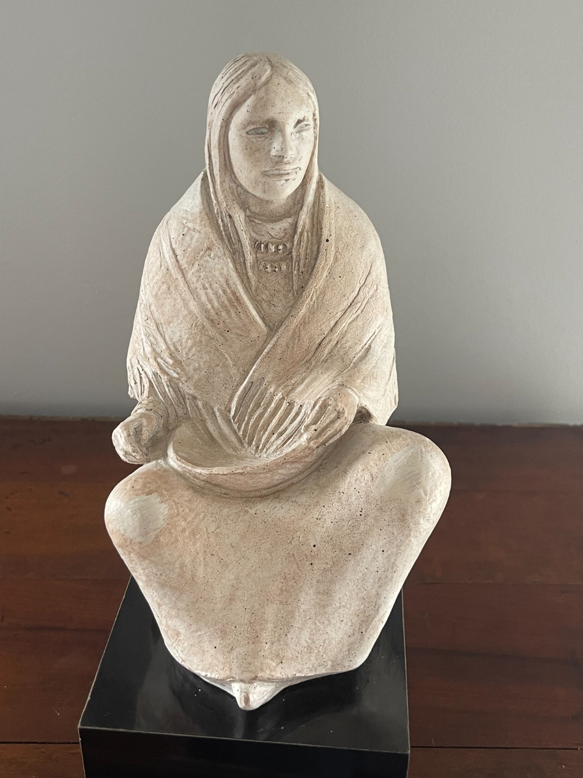 Vintage 1983 Austin Productions Marshall Sculpture Native American Seated Woman