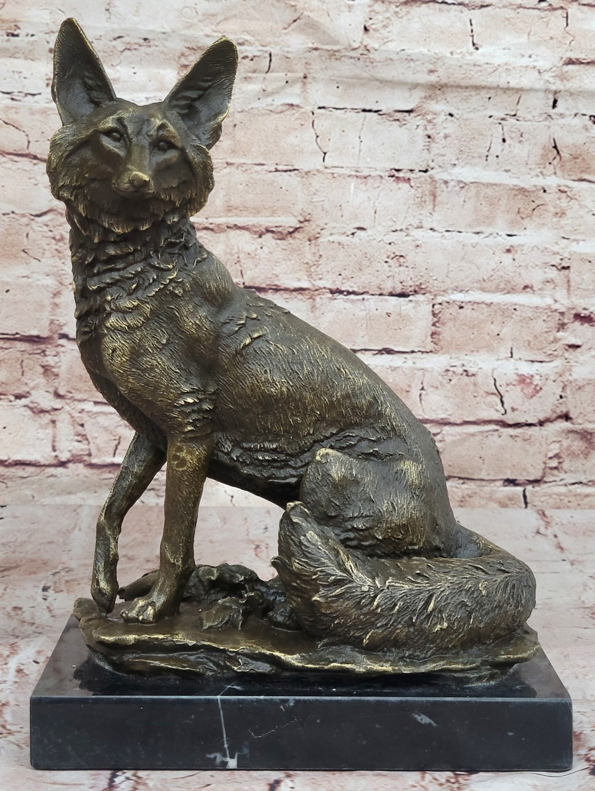 Rare and Fine Bronze Sculpture of a Staring Fox, American artist Williams Sale