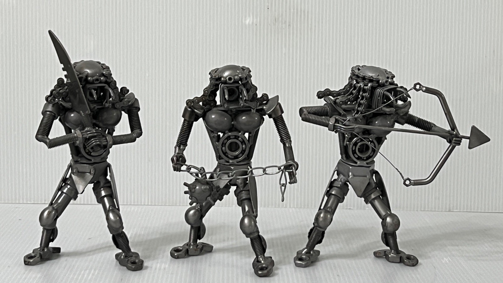 Old Modern Handicrafts Metal Predators 3 Piece figurne set