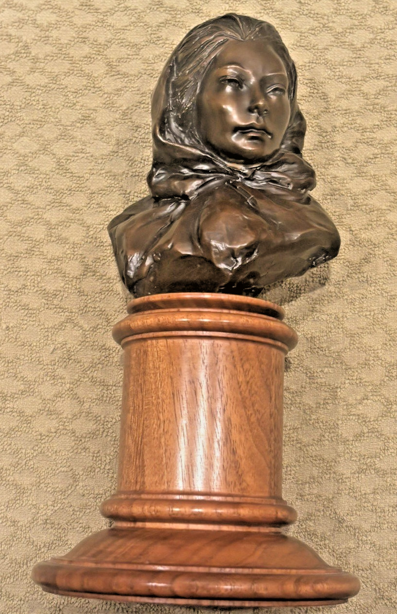 Glenna Goodacre Bronze Sculpture Woman With Shawl 8/25