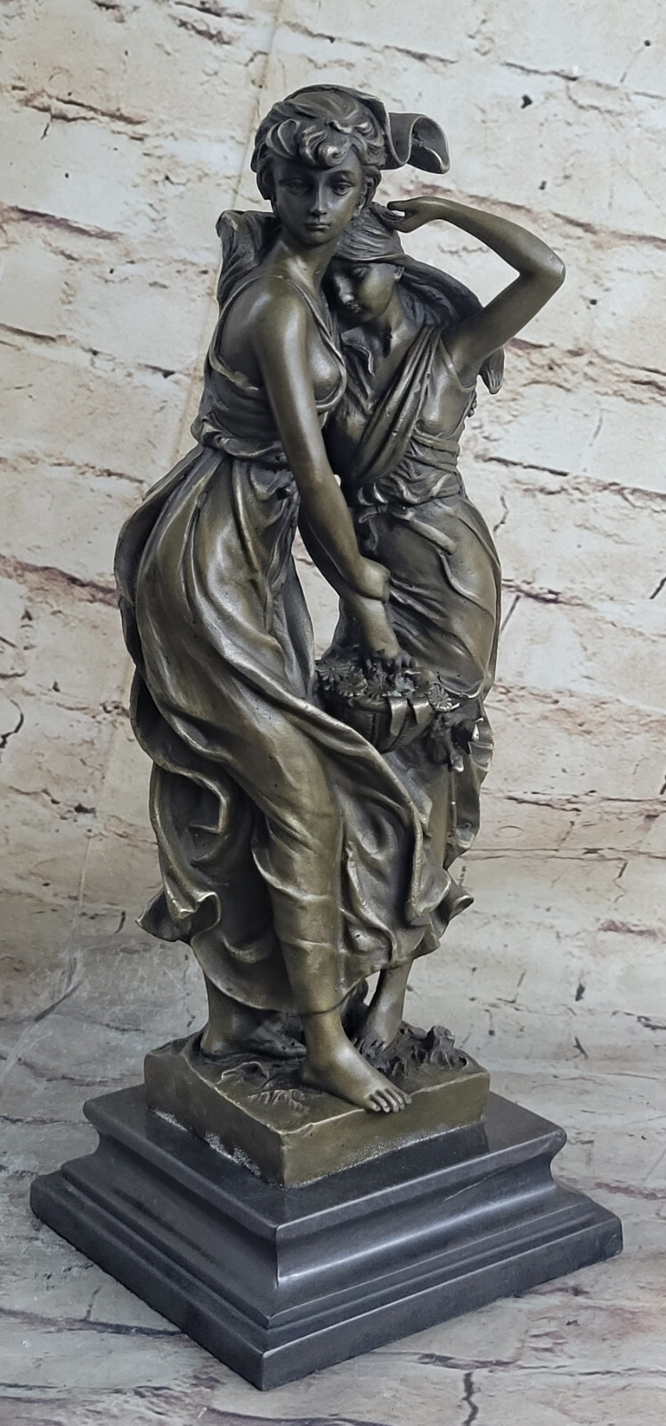 Sisters » Bronze Sculpture Lost Wax Casting / Marble Base Stimulating Masterpie
