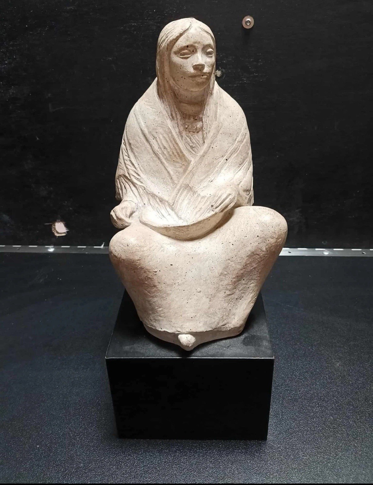 1983 Austin production Madre terra sculpture