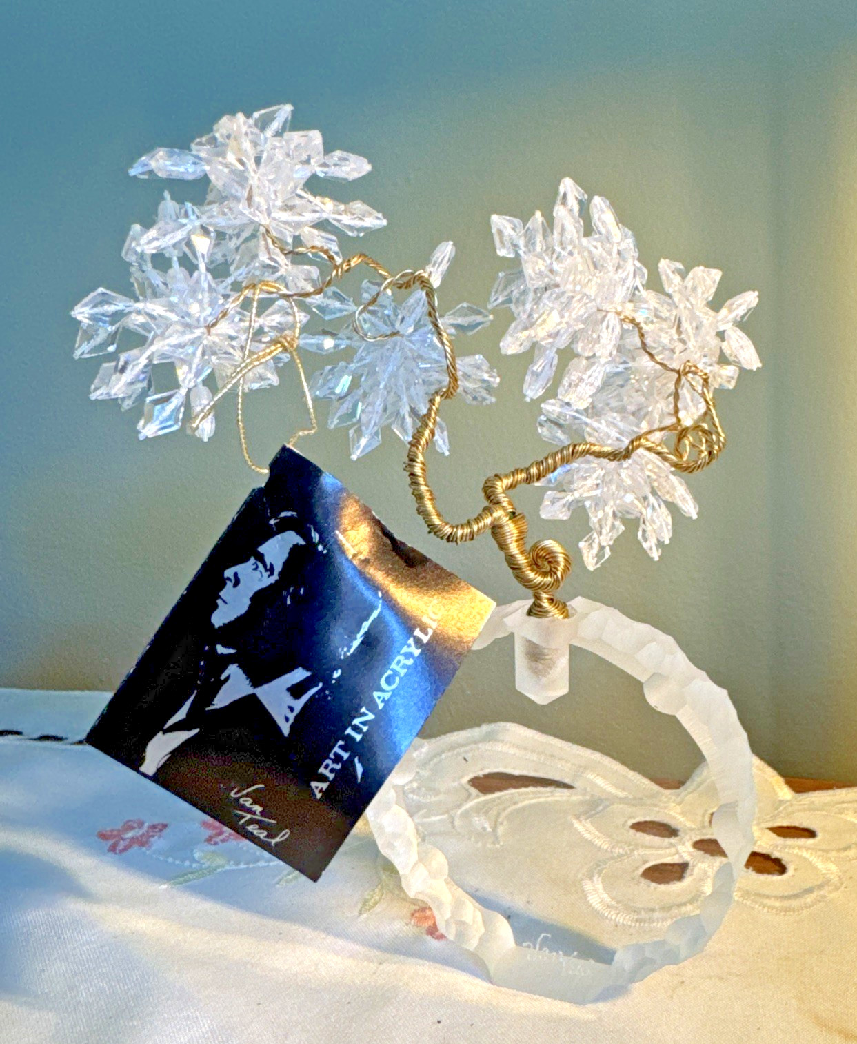 Signed Van Teal Clear Lucite Flower Bouquet Sculpture « Fantasy » With tag 6.5”