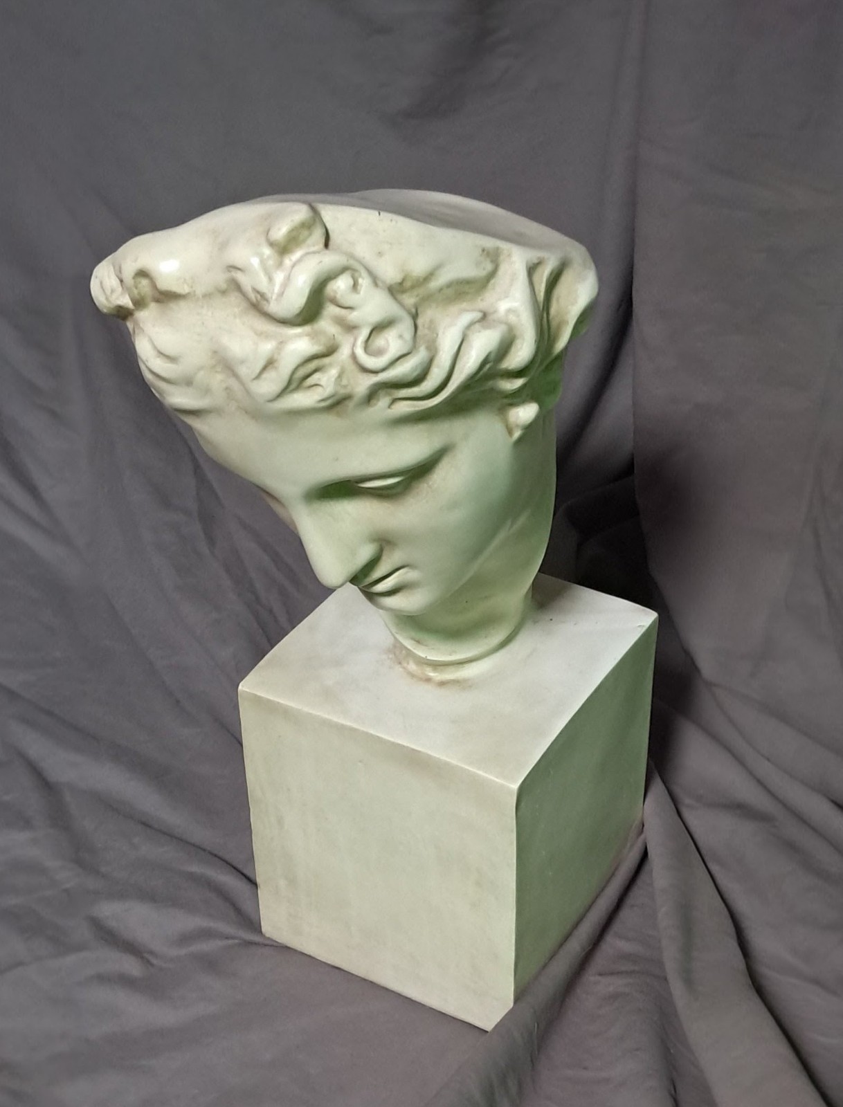 bust of Venus at bath