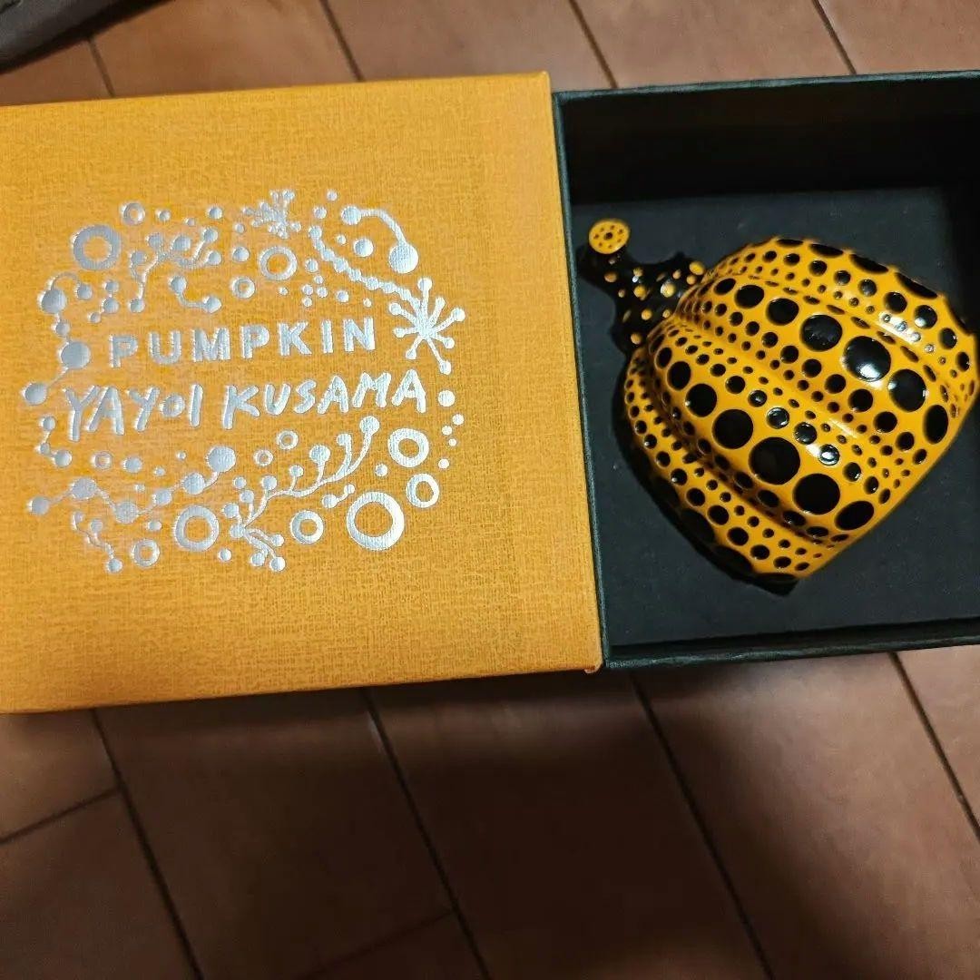 Yayoi Kusama Yellow Pumpkin Lammfromm Artist Paperweight Object Sculpture Used