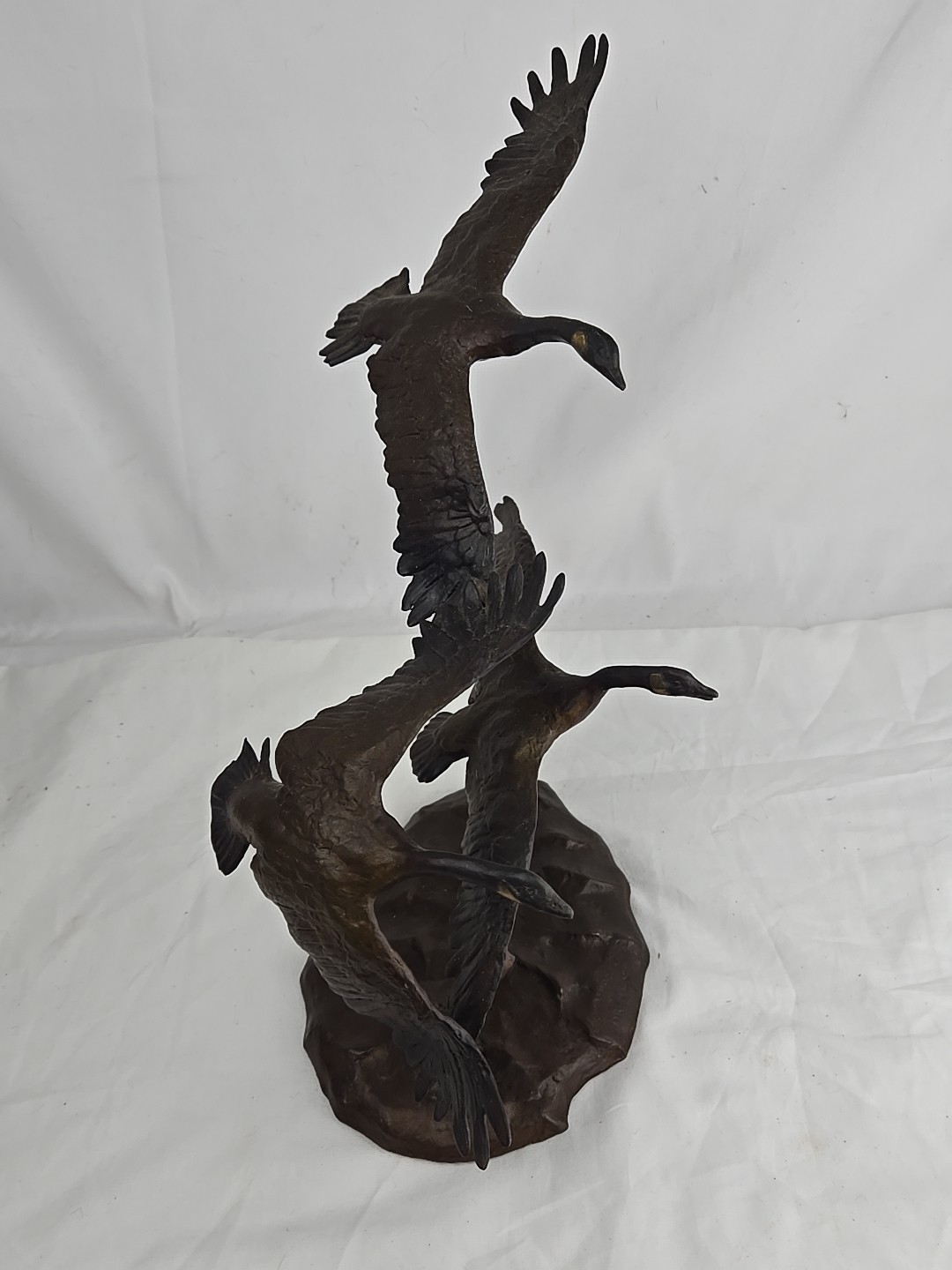 1983 Bronze Sculpture by Jonathan Bronson, « Autumn Flight » Canada Geese Flying