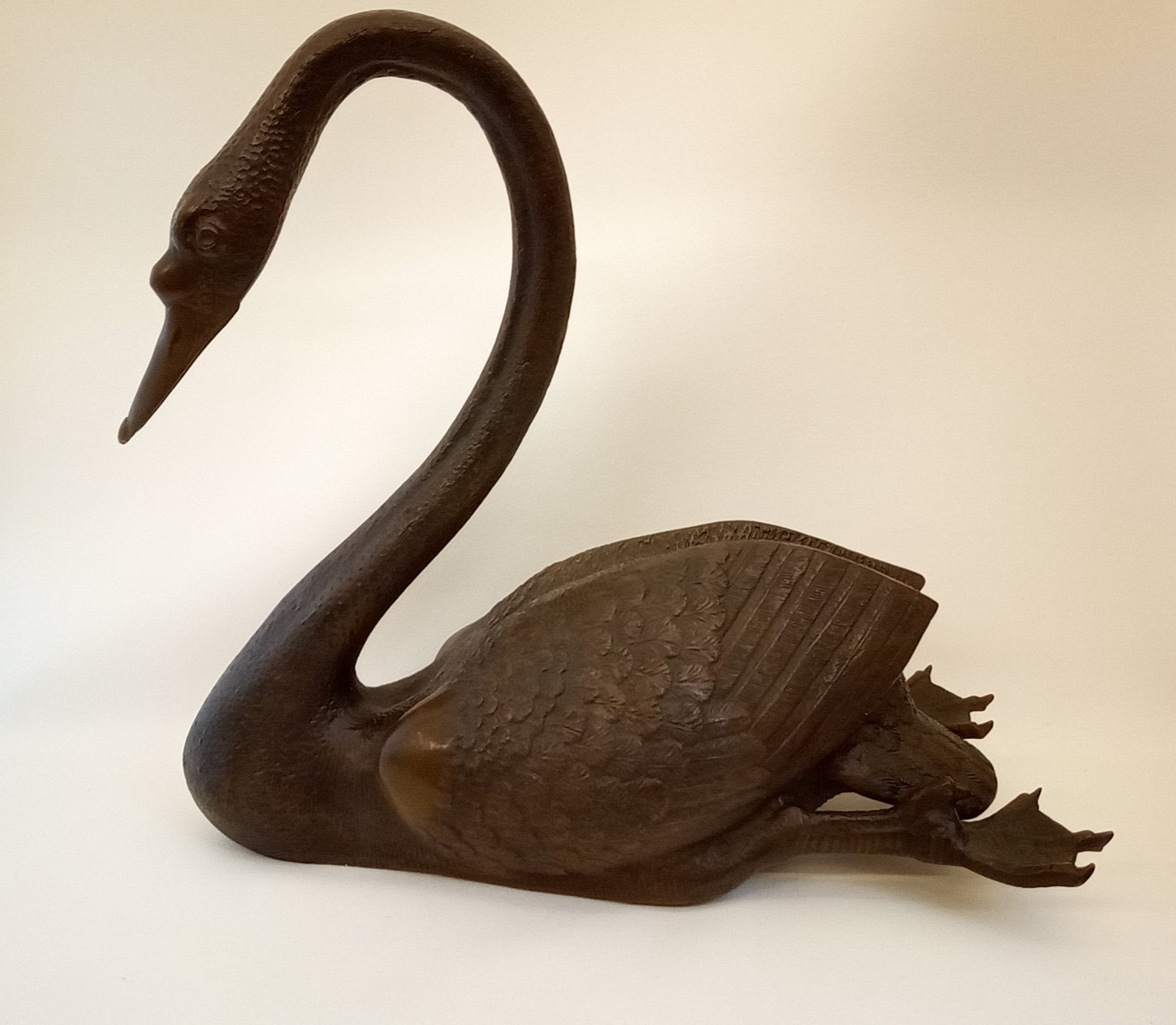 Vintage solid bronze swan sculpture indoor outdoor beautiful detail