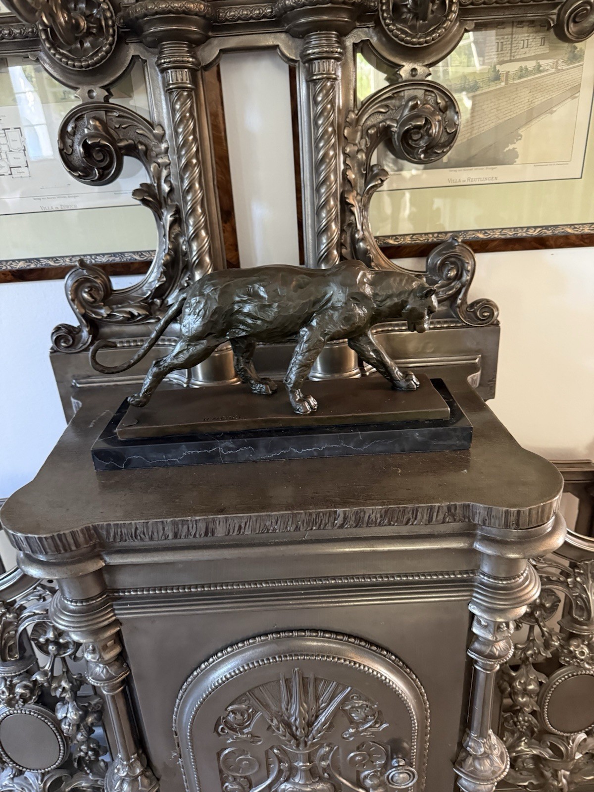 SIGNED HENRY MOORE (1898-1986) WALKING PANTHER BRONZE C 1930