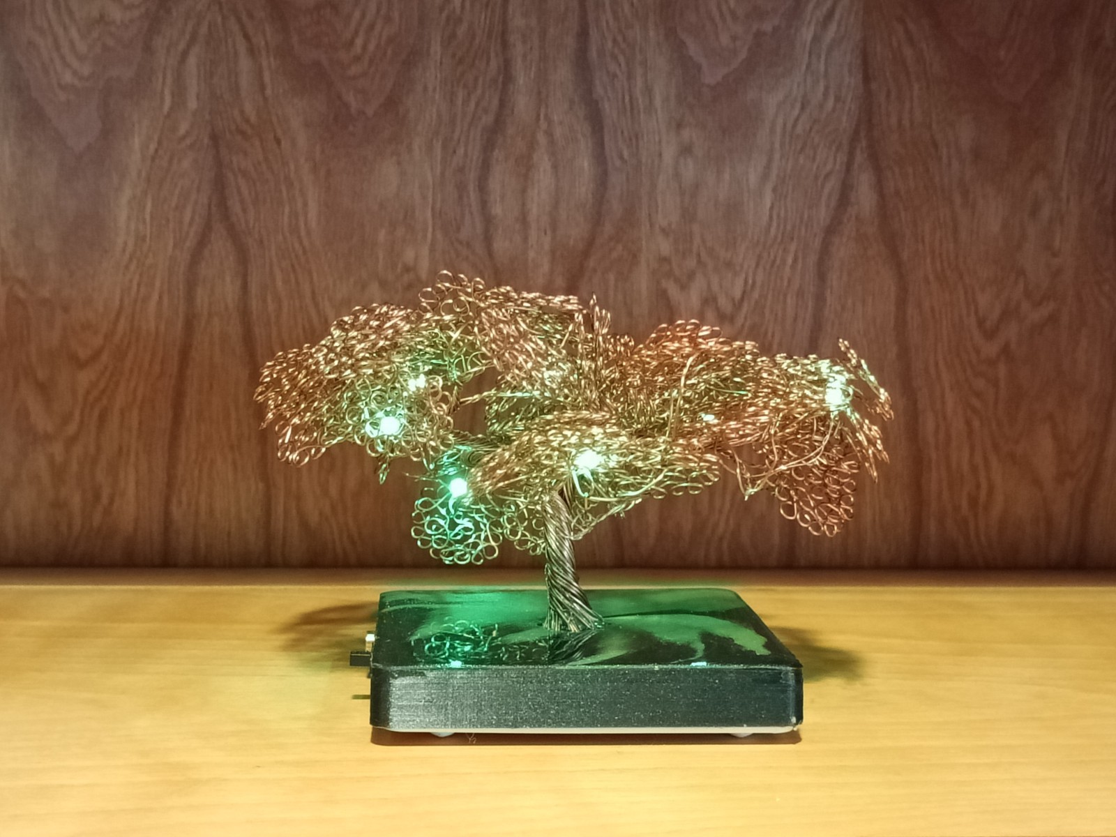 hand crafted wire tree sculpture with illumination and various modes