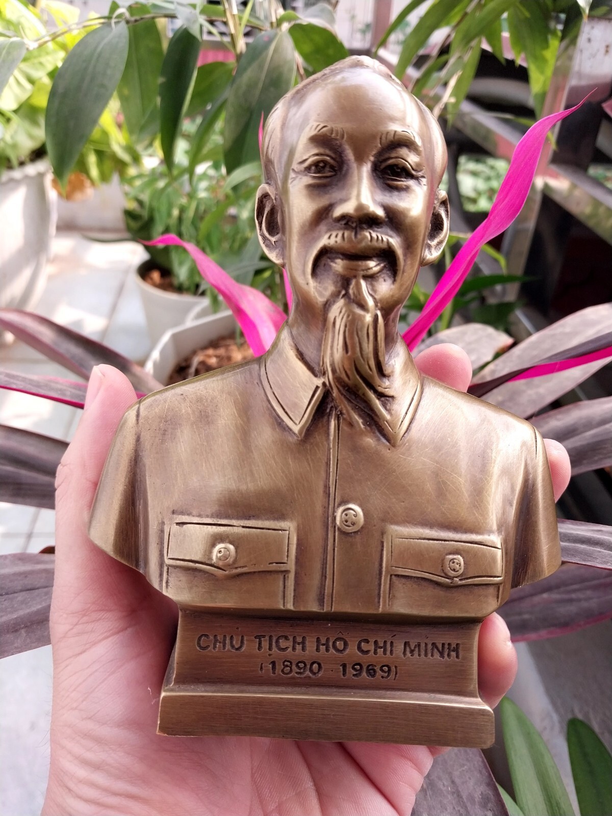 Statues of President Ho Chi Minh by Bronze Revering a Vietnam National Hero