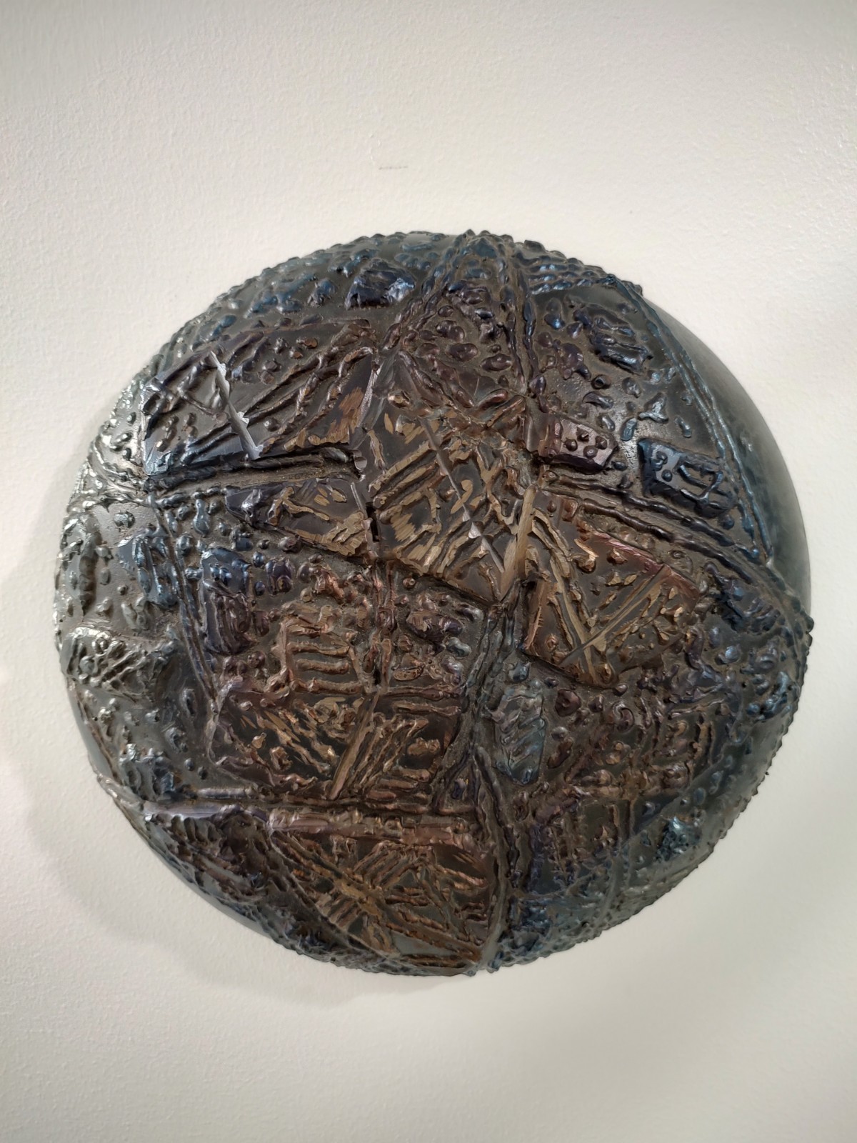 « SHIELD » – Original Abstract Wall Art Sculpture by Bruce Vaughn