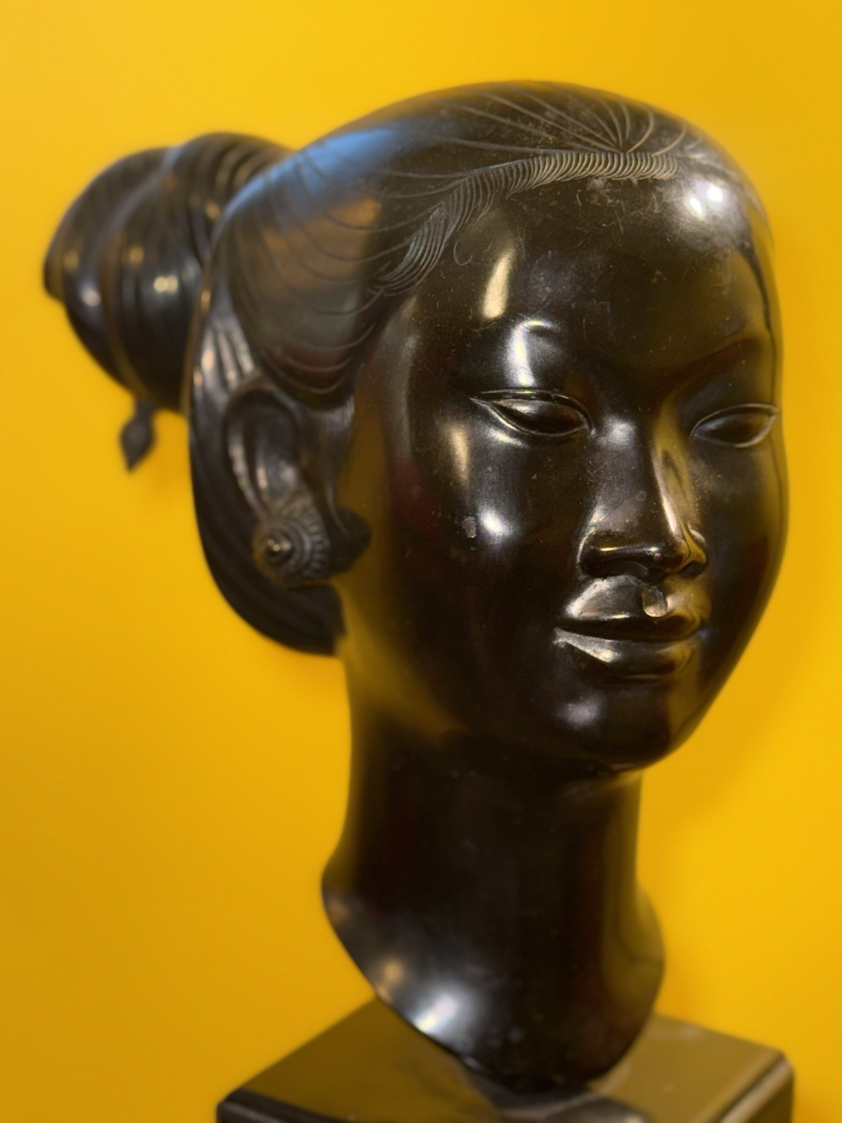 Nguyen Thanh Le Bronze Bust Vietnamese Woman Signed 13.5” 9 lb VG Condition