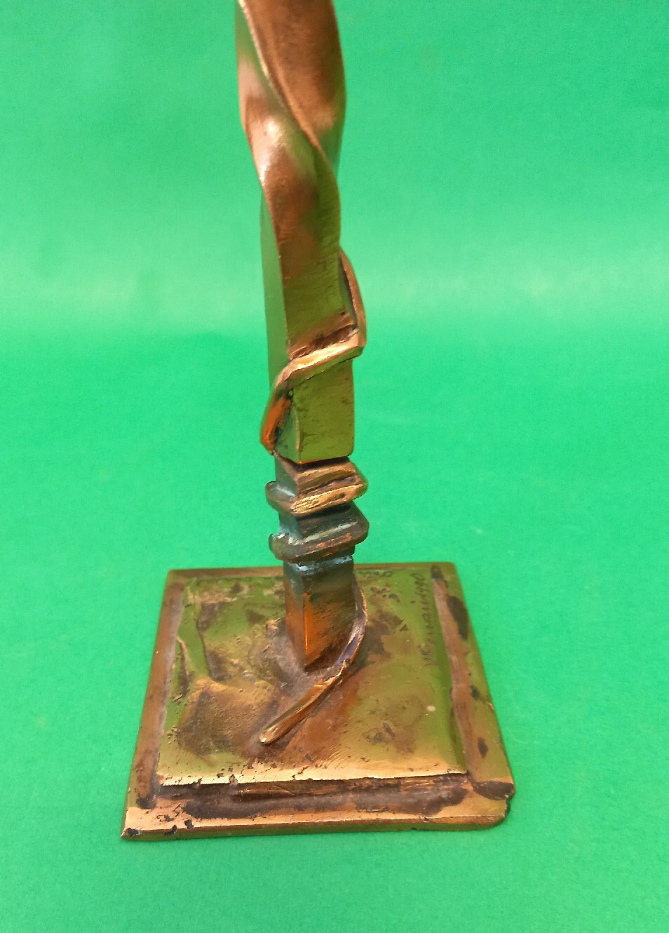 Vincenzo Ferrari, L&rsquo;ombra Della Sera, bronze, 1990, h cm 35.5, w 8.5×8.5 cm.
