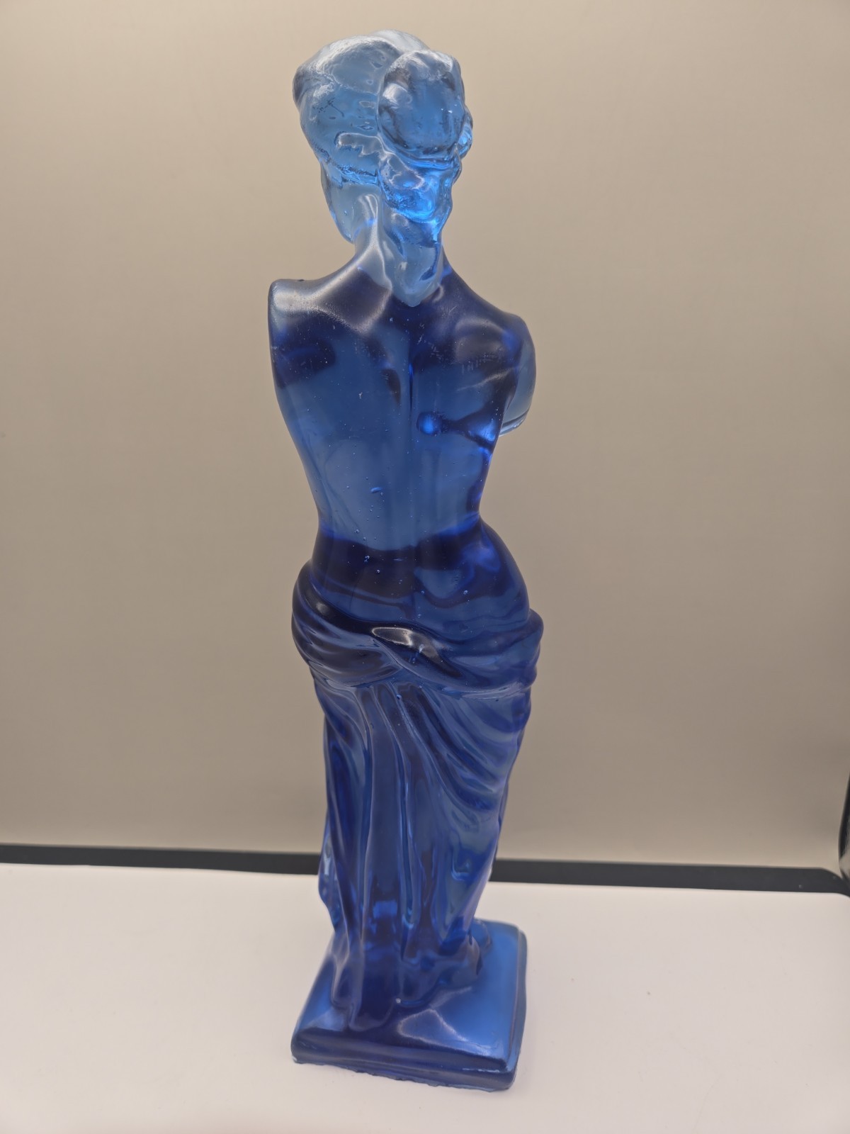Vintage Dorothy Thorpe? Resin Acrylic Lucite Venus De Milo Female Blue Sculpture