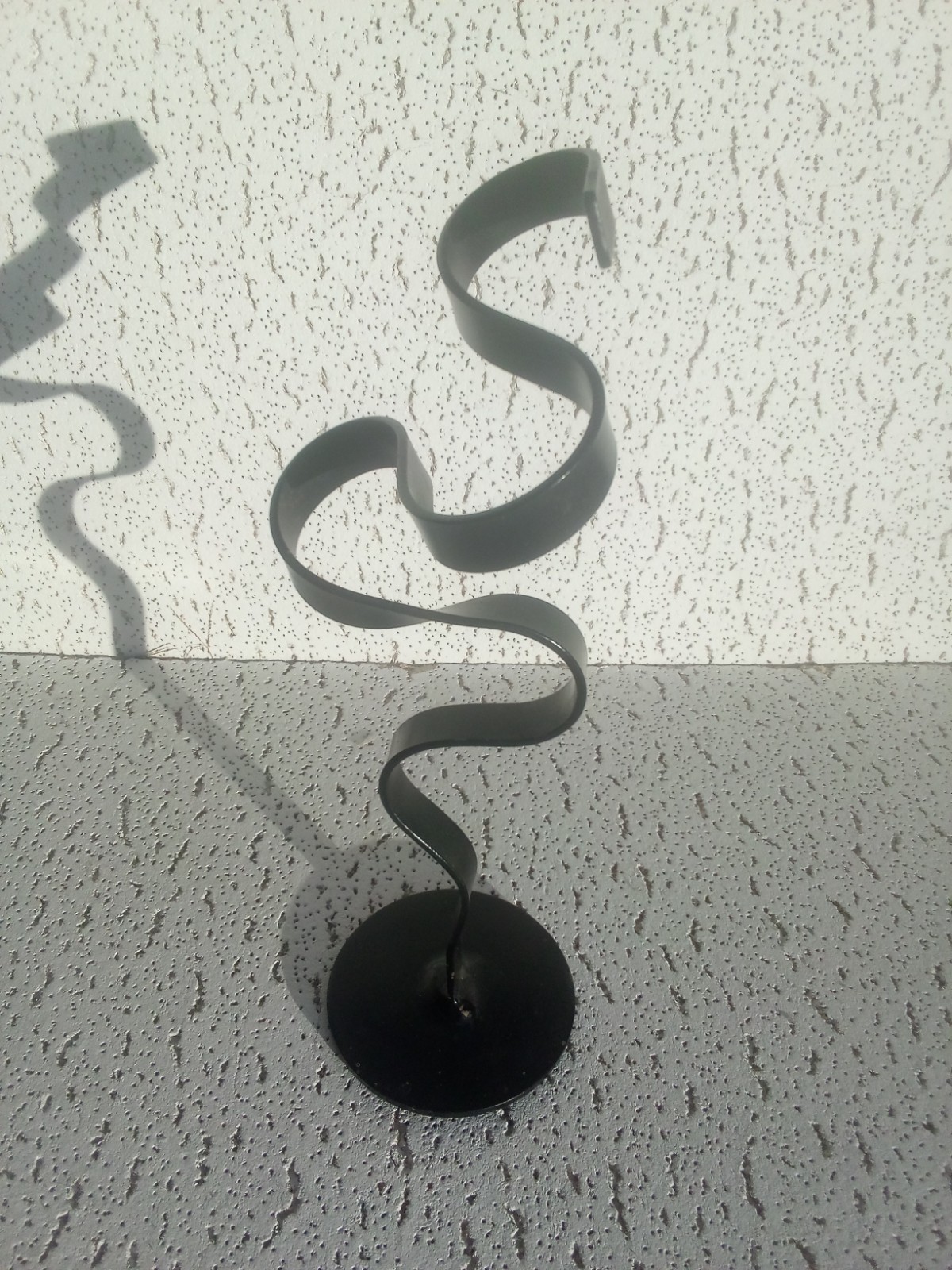 Metal Modern Abstract Art Sculpture Twisted Single Ribbon w/ Base Gloss Black