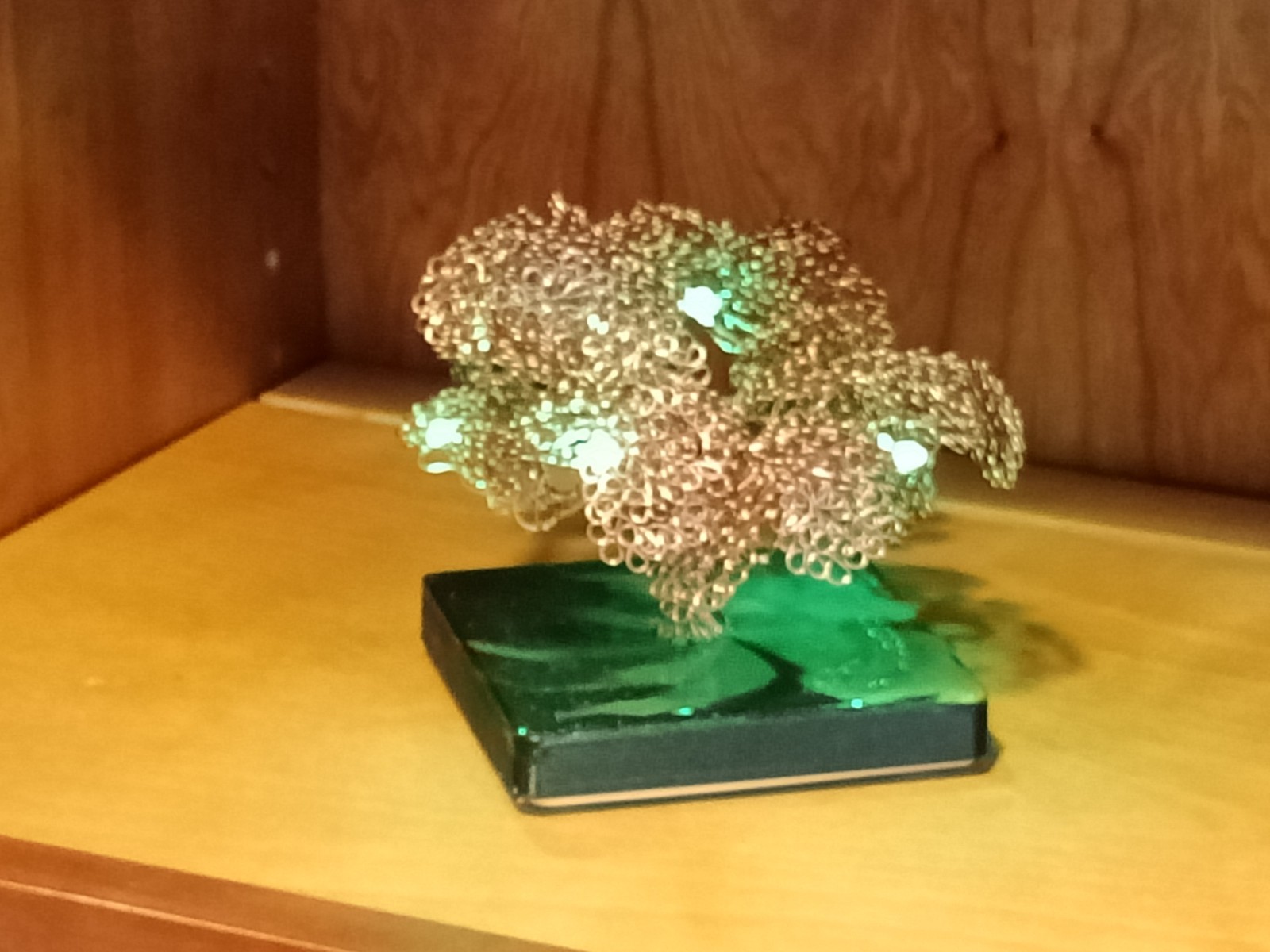 hand crafted wire tree sculpture with illumination and various modes