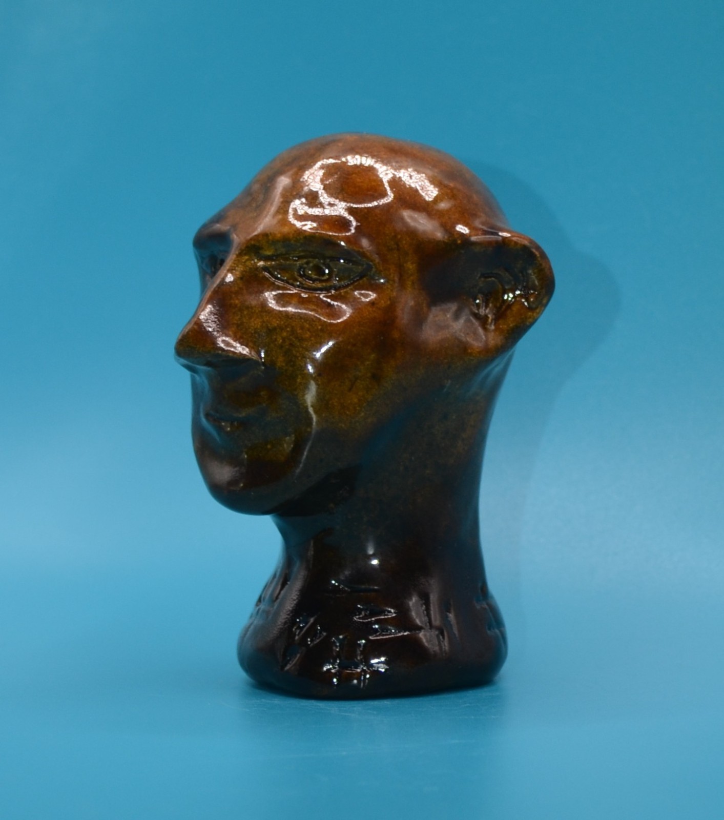 « Enigmatic Brown Kevin » – Wonderful Expensive Original Clay Sculpture. Hand Made