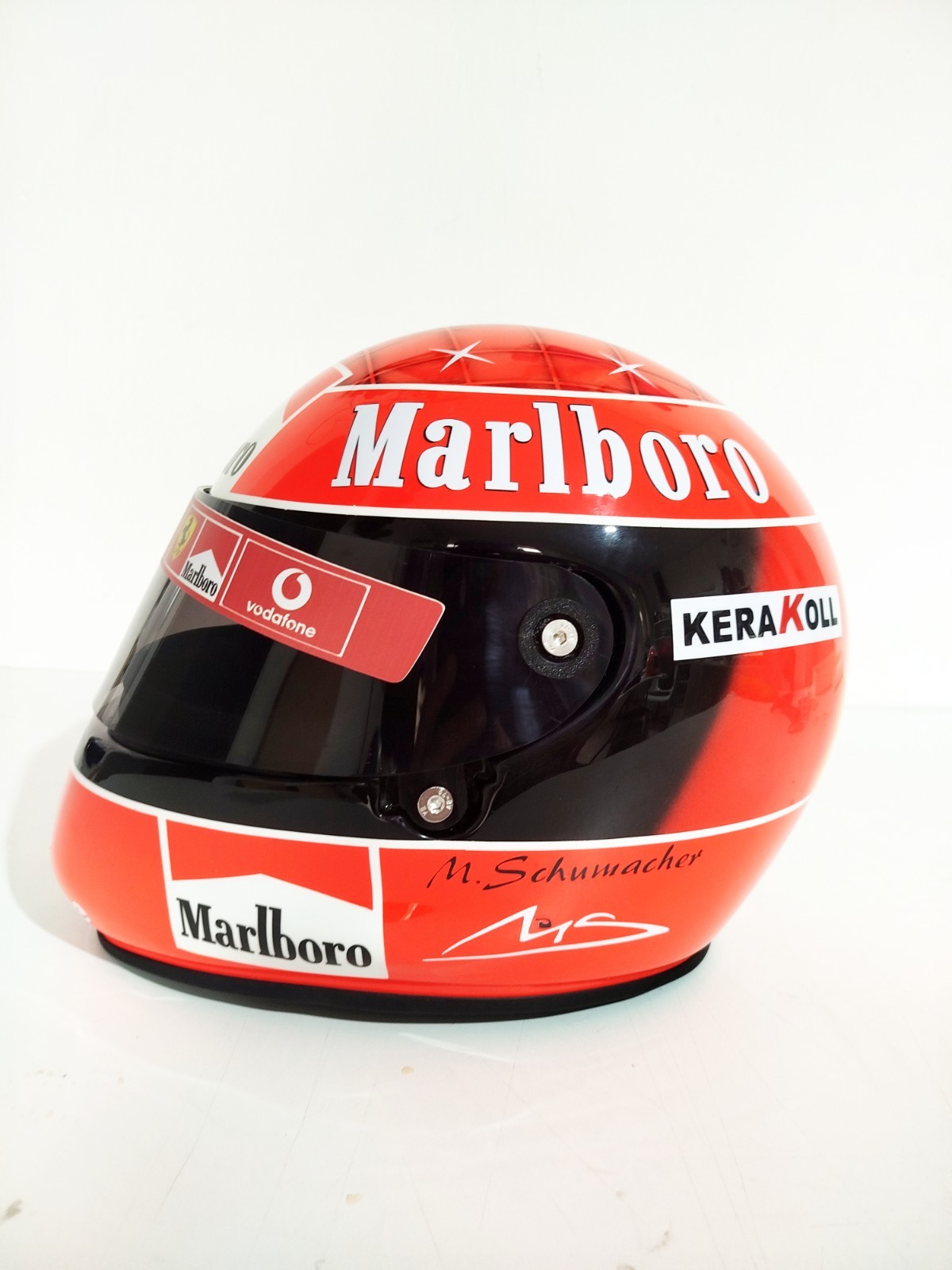 Helmet Michael Schumacher 2002 Decorative Escala 1:1