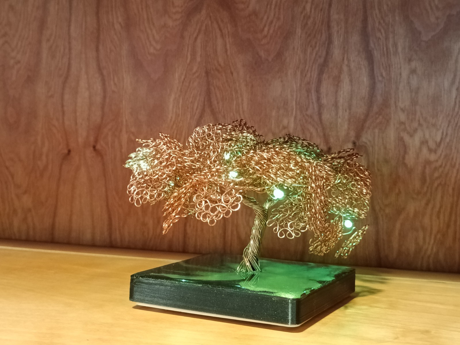 hand crafted wire tree sculpture with illumination and various modes