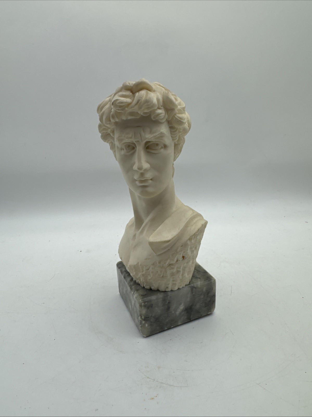 Vintage Michelangelo David Bust Carved Alabaster Marble Base 6,5