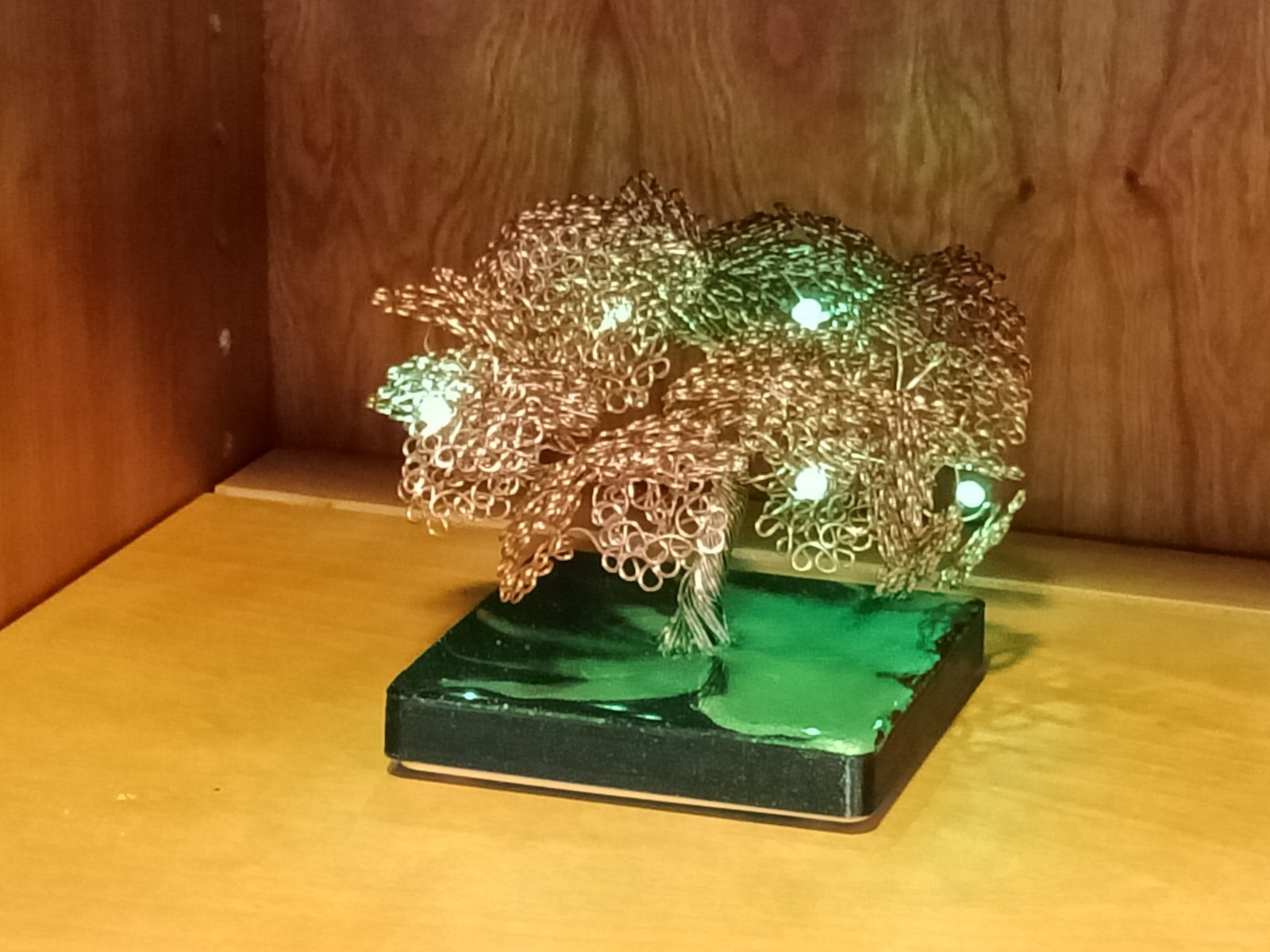 hand crafted wire tree sculpture with illumination and various modes