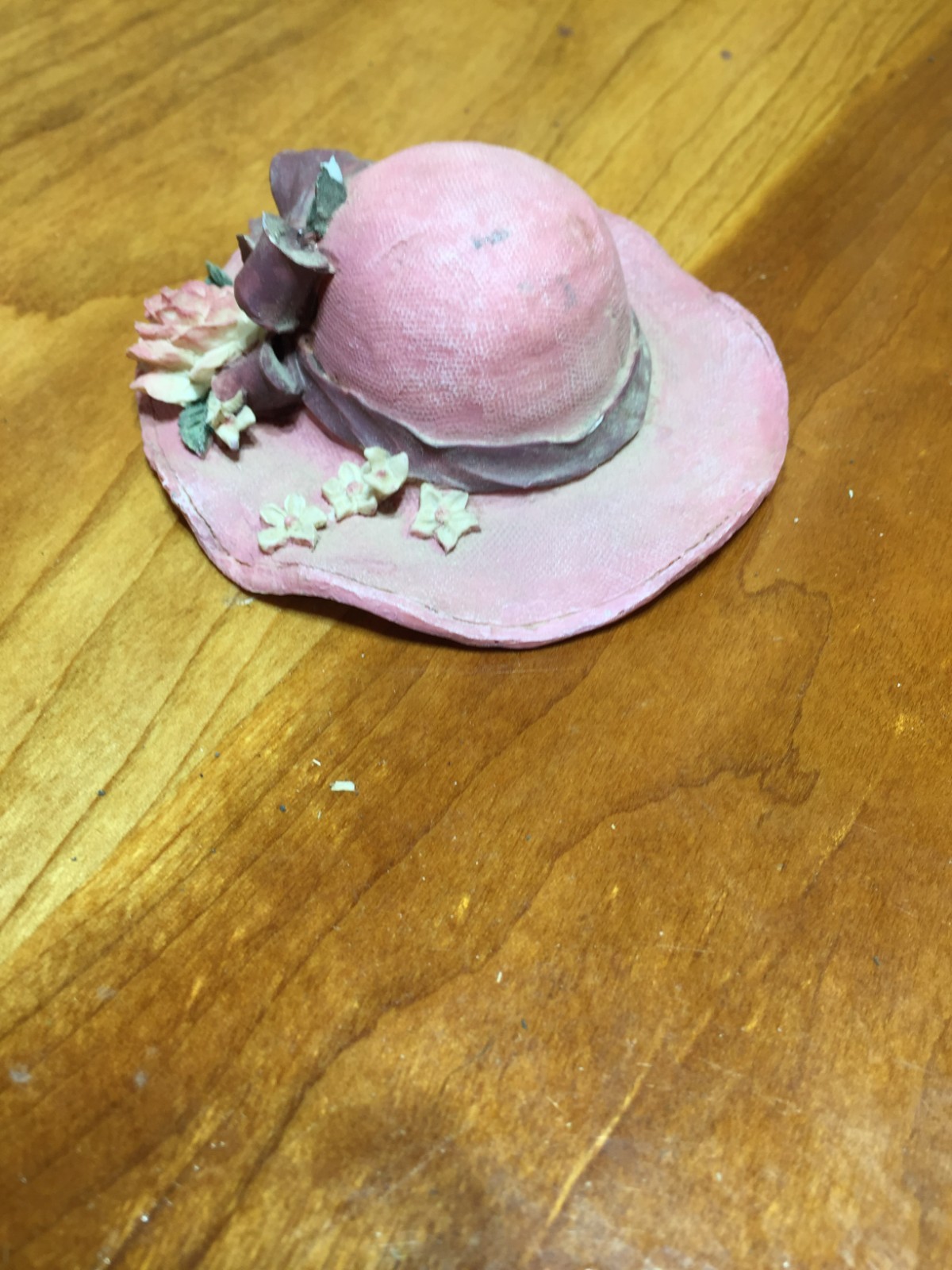 3.5&Prime; Clay Decorative Hat Violet Thistle Flowers Bow Pottery