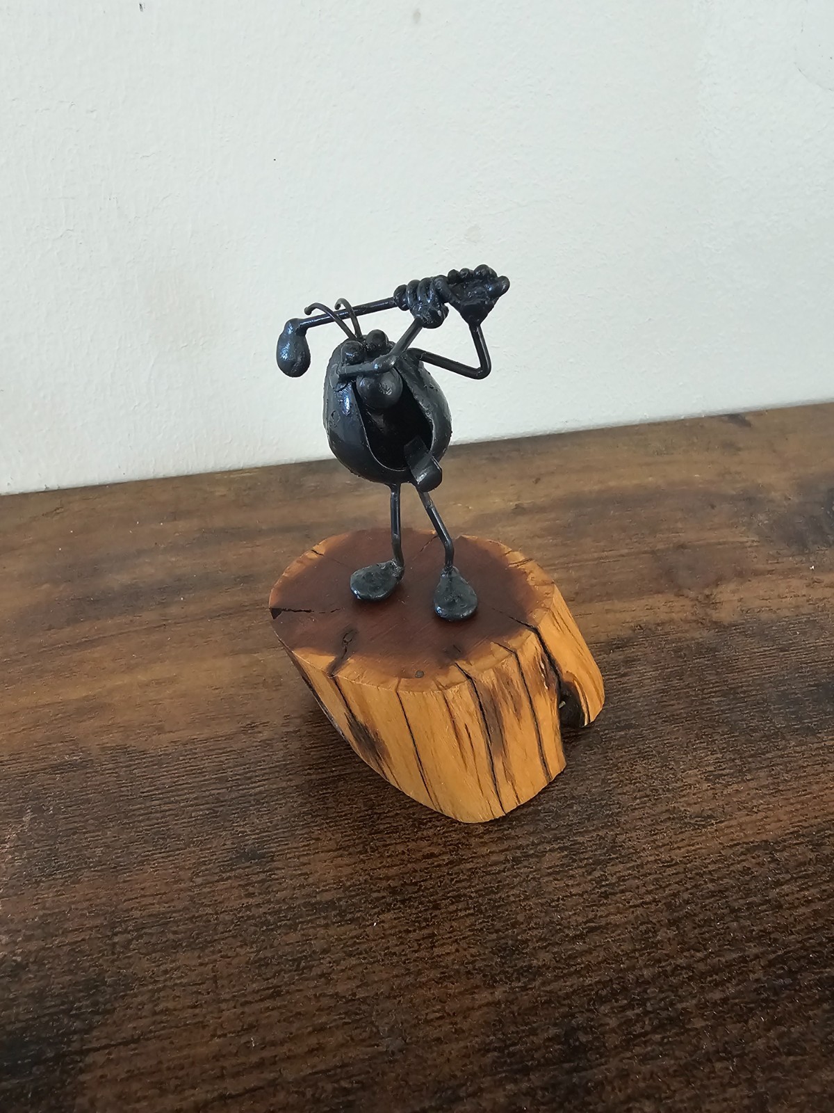 Original Old 1983 Flea Golf Player Greg Quayle Metal 4&Prime; Sculpture With Wood Base