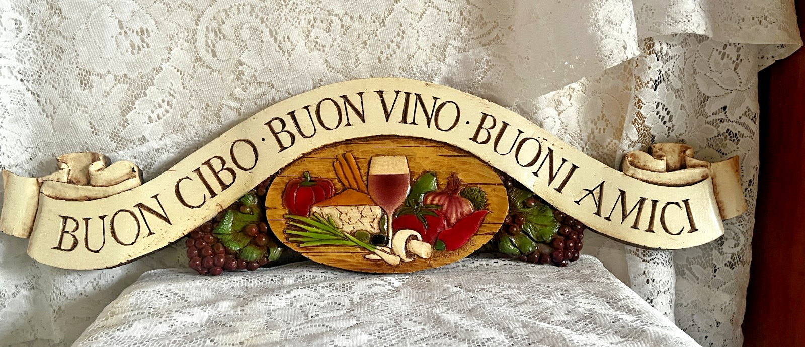 VINTAGE GORGEOUS RESIN CARVED -ARTIST SIGNED: AL PISANO