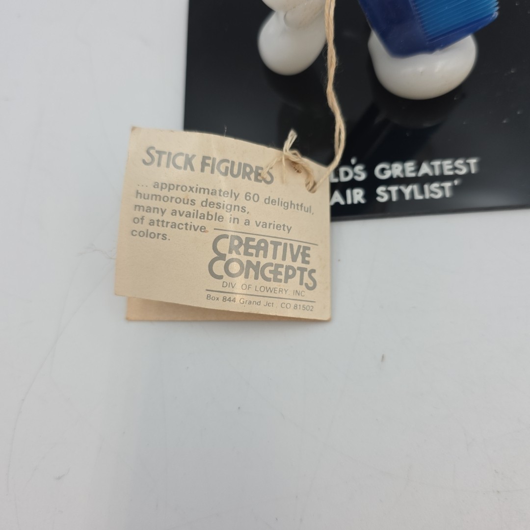 Vntg Sculptures &lsquo;Worlds Greatest Hair Stylist  » Acrylic Figure Creative Concept
