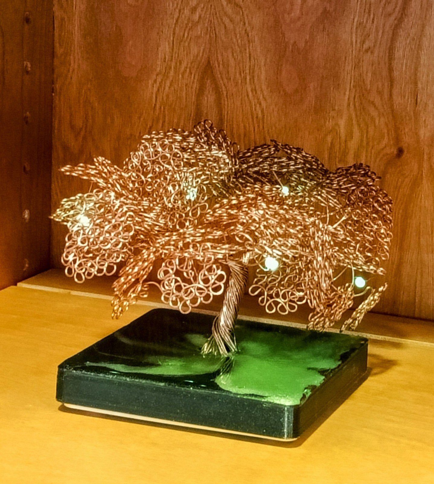 hand crafted wire tree sculpture with illumination and various modes