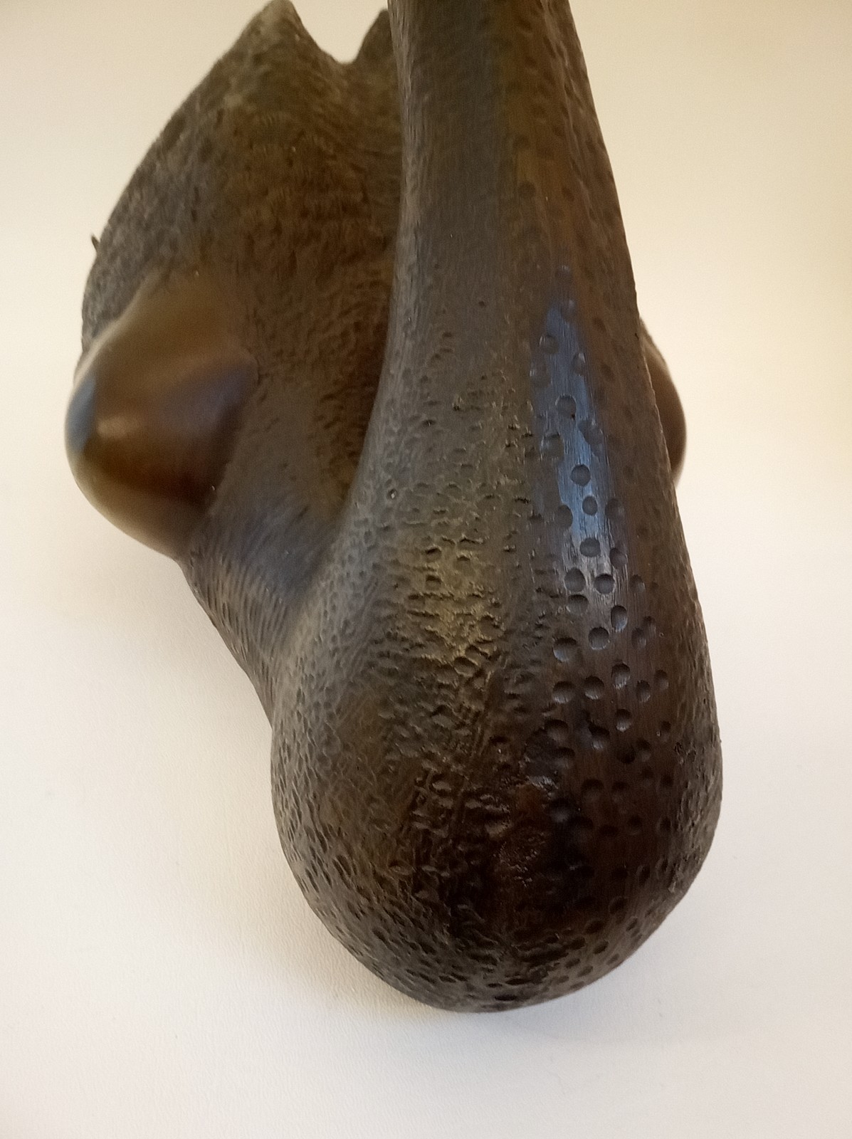 Vintage solid bronze swan sculpture indoor outdoor beautiful detail