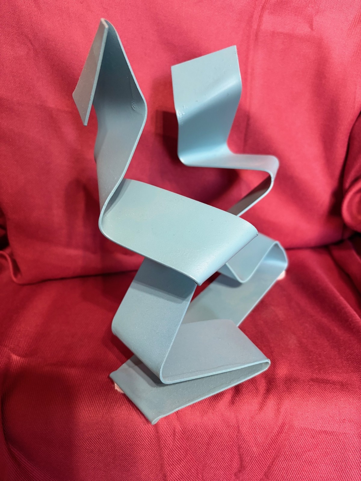 Metal Sculpture – Bent Twisted Steel – Abstract Free Flow Design