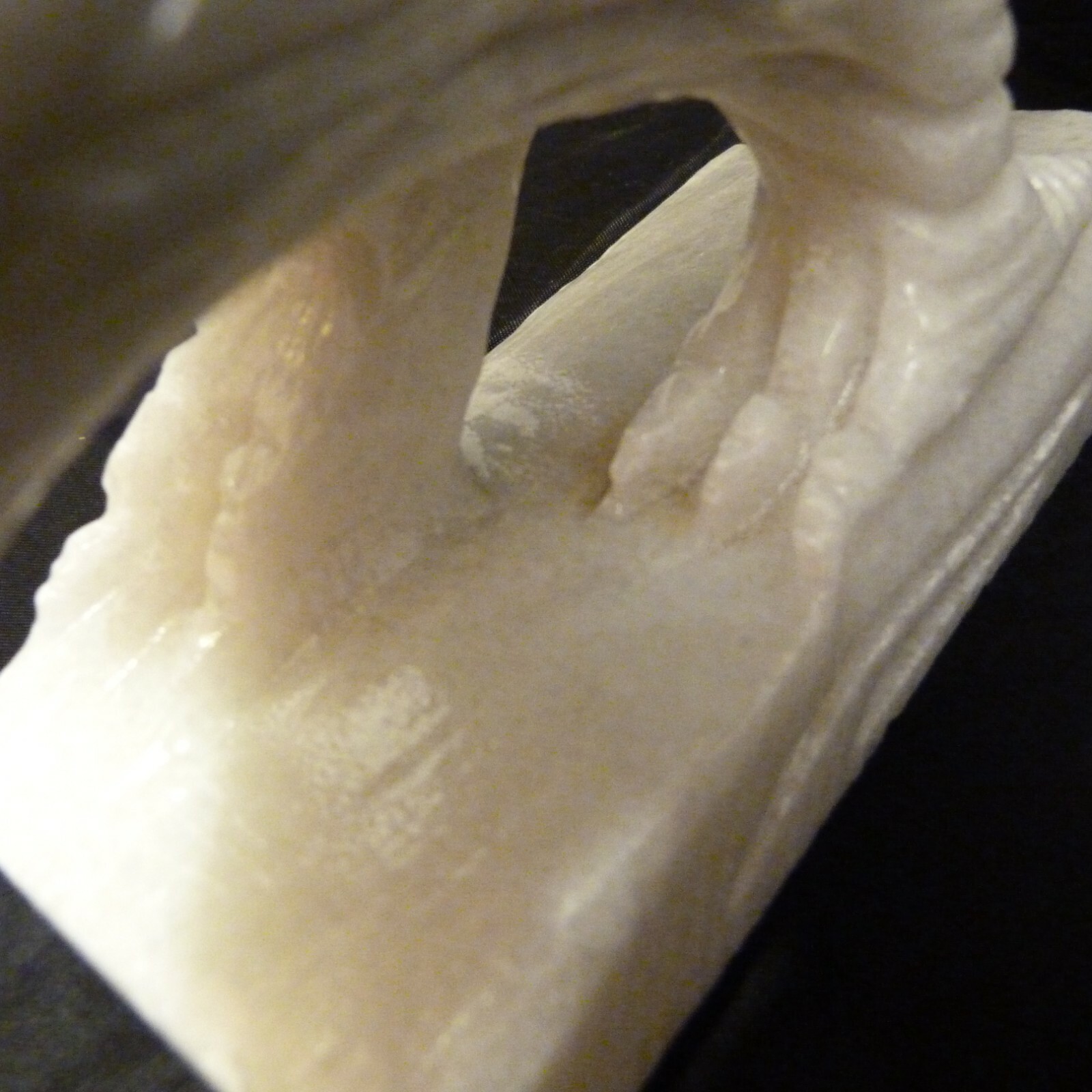 Fine Majestic Eagle 12&Prime; Sculpture in White Carrara Marble Vietnam New Old Stock