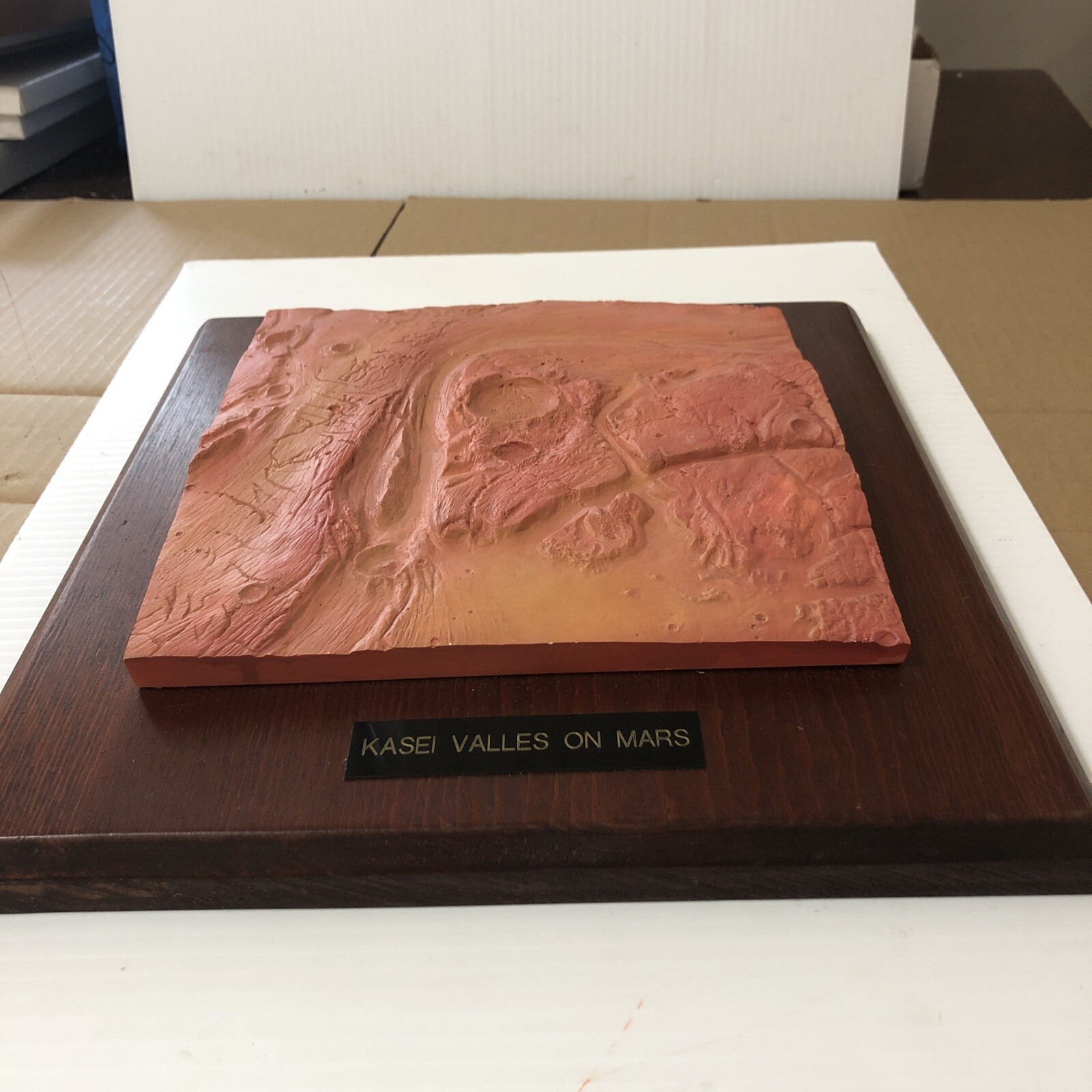 Kasei Valles One Of The Biggest Channel Systems On Mars, Pottery art On Wood