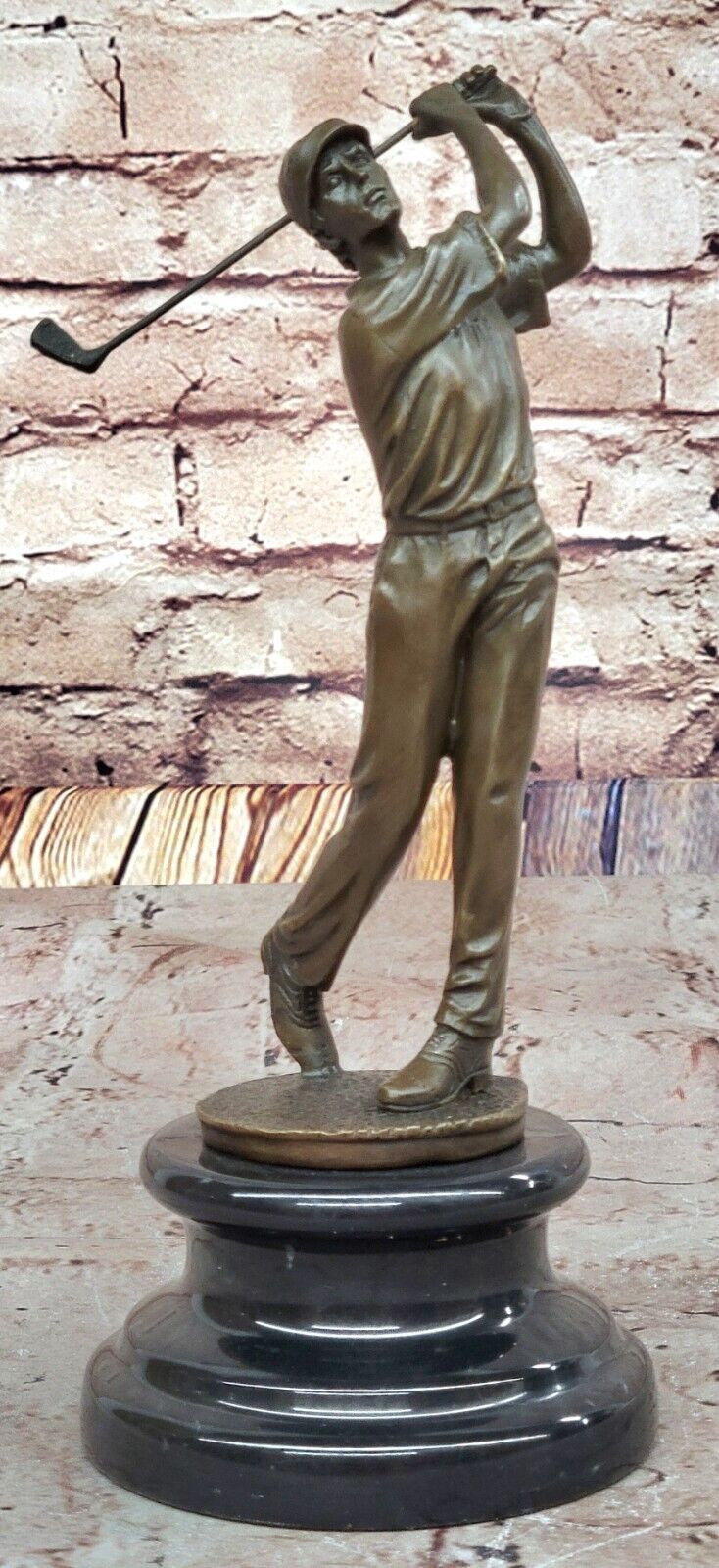 In Full Swing « Action Golfer II » Male European Sculpture Antique Production Sale