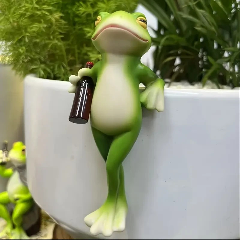 NEW 3 Frog Set. Each 3&Prime;-5&Prime; Adorable Wine & Beer Drinking Resin Statue Figurines