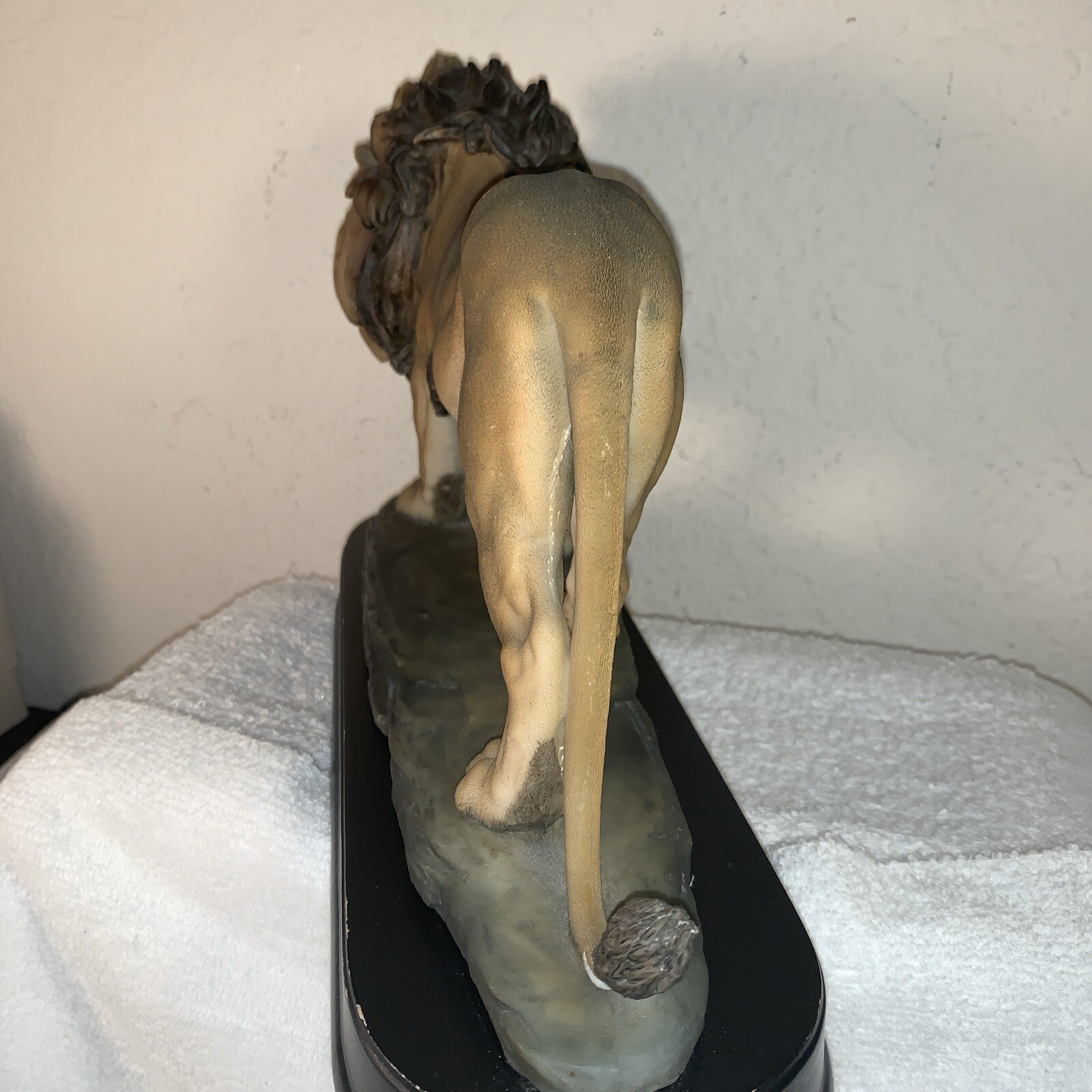 Animal Male Lion Poly Resin Art Sculpture Bronze Color Matte Plinth Black Base