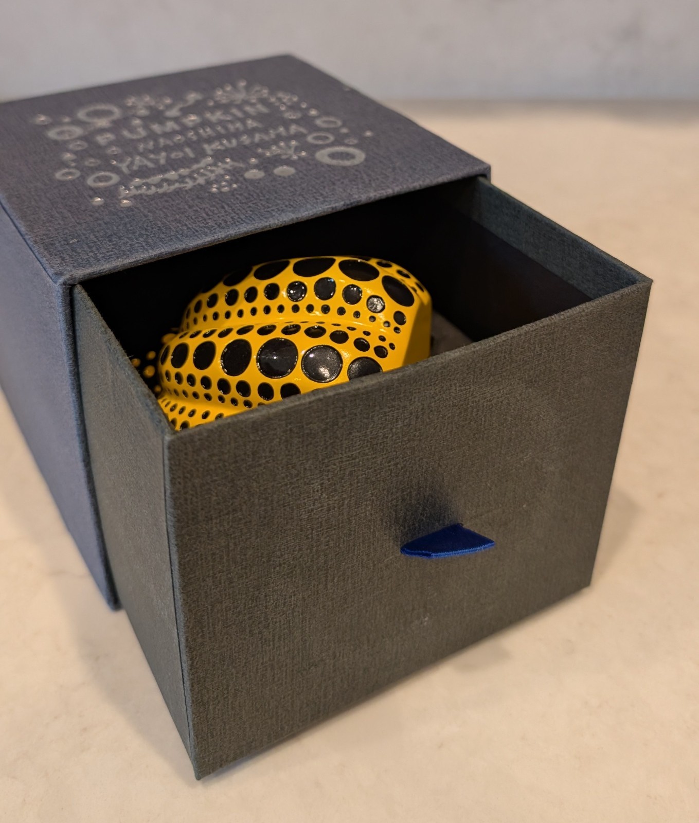 Yayoi Kusama Pumpkin Yellow Japan Naoshima Limited Edition BLUE Box New