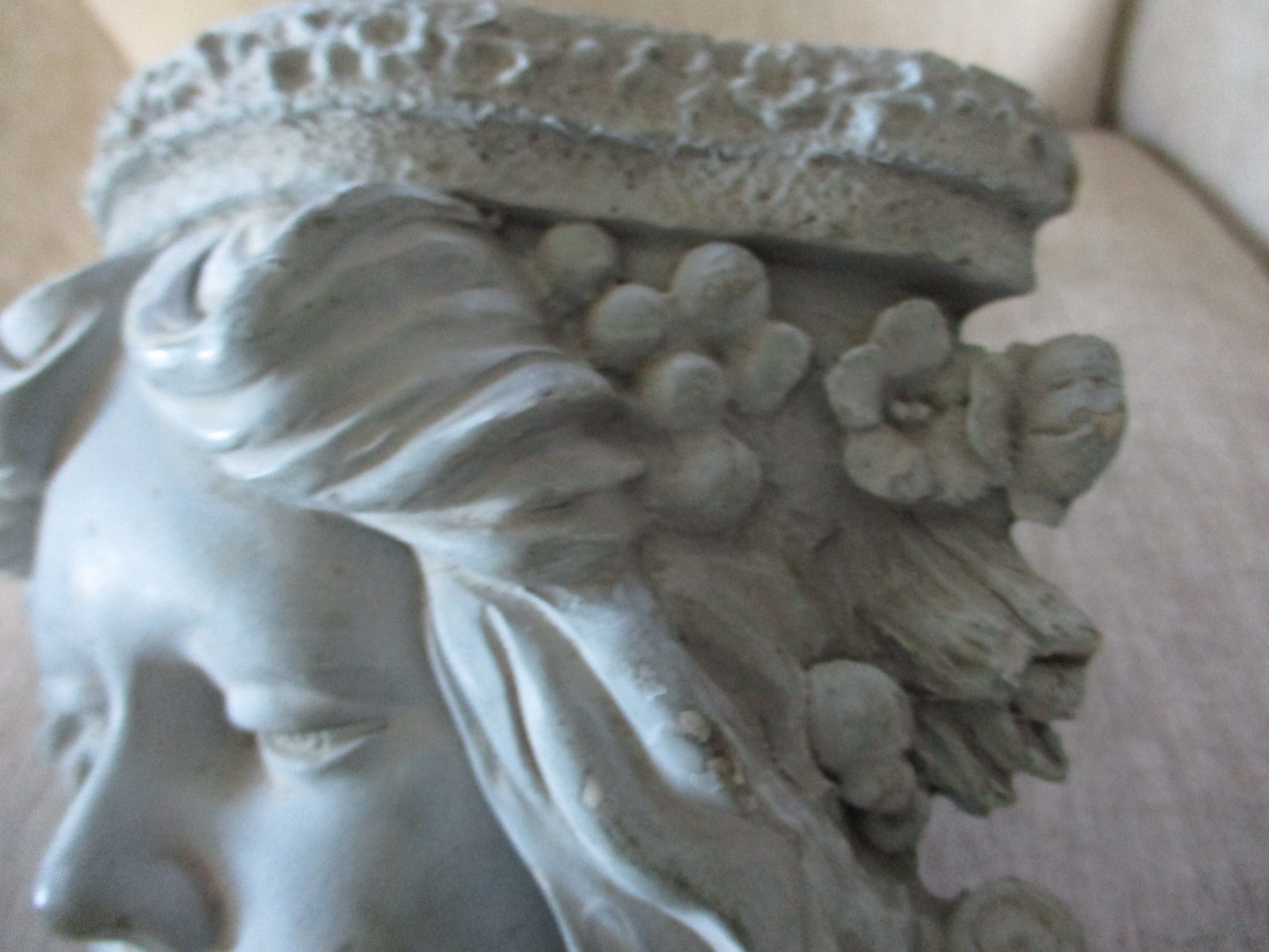 Vintage Art Noveau Resin Woman&rsquo;s Face Flowers Wall Sconce/Shelf