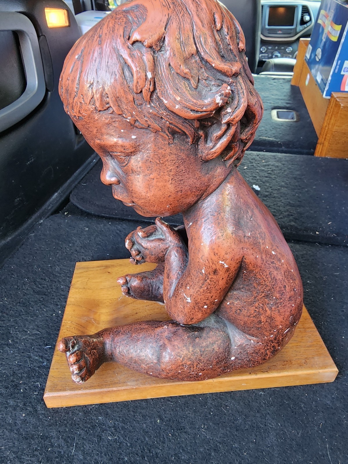 VINTAGE AUSTIN PRODUCTION 1969 INFANT BABY STATUE SCULPTURE ON WOOD BASE SIGNED