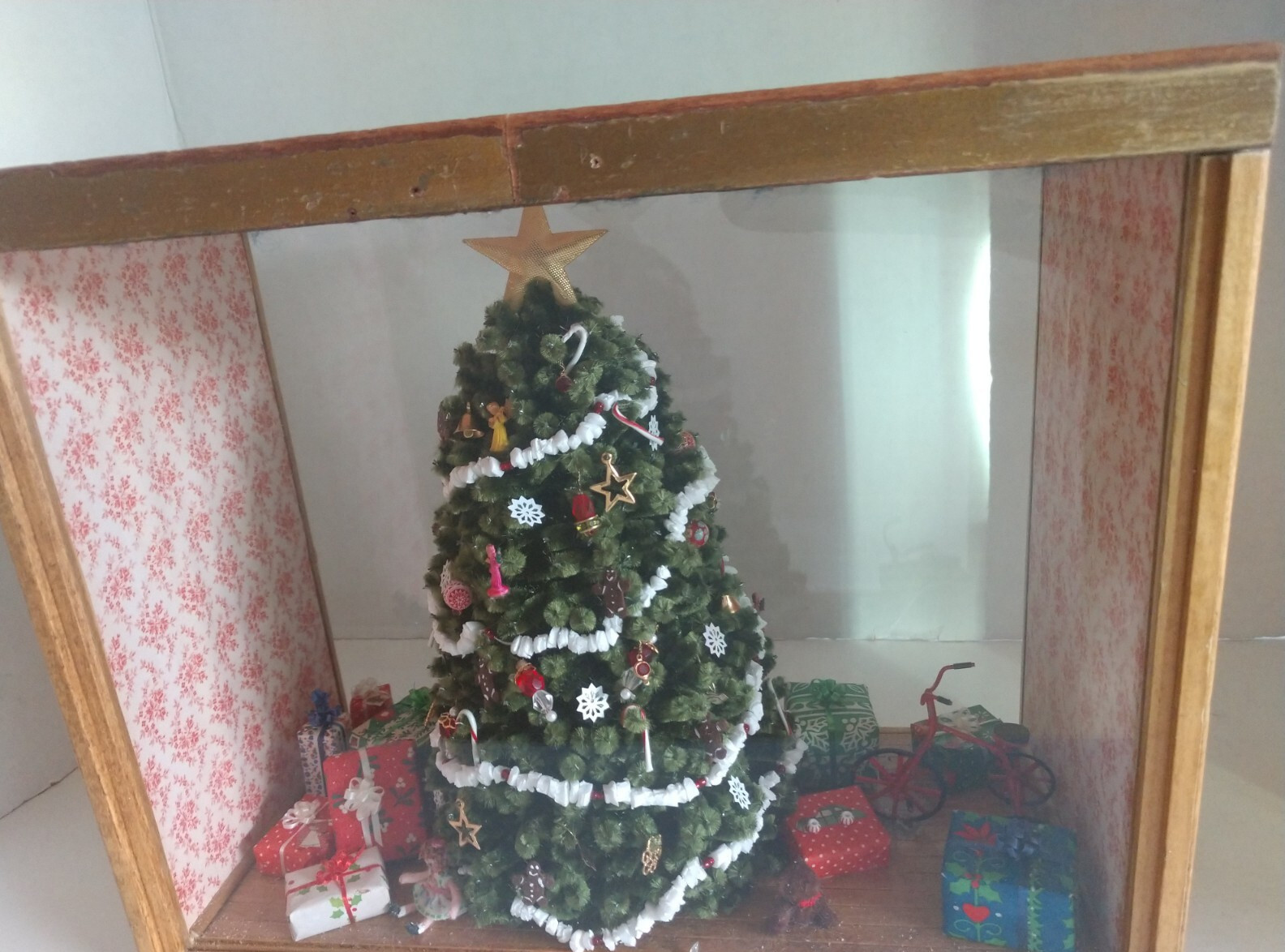 Vintage Christmas Morning Diorama Shadow Box Display mini tree decor art retro